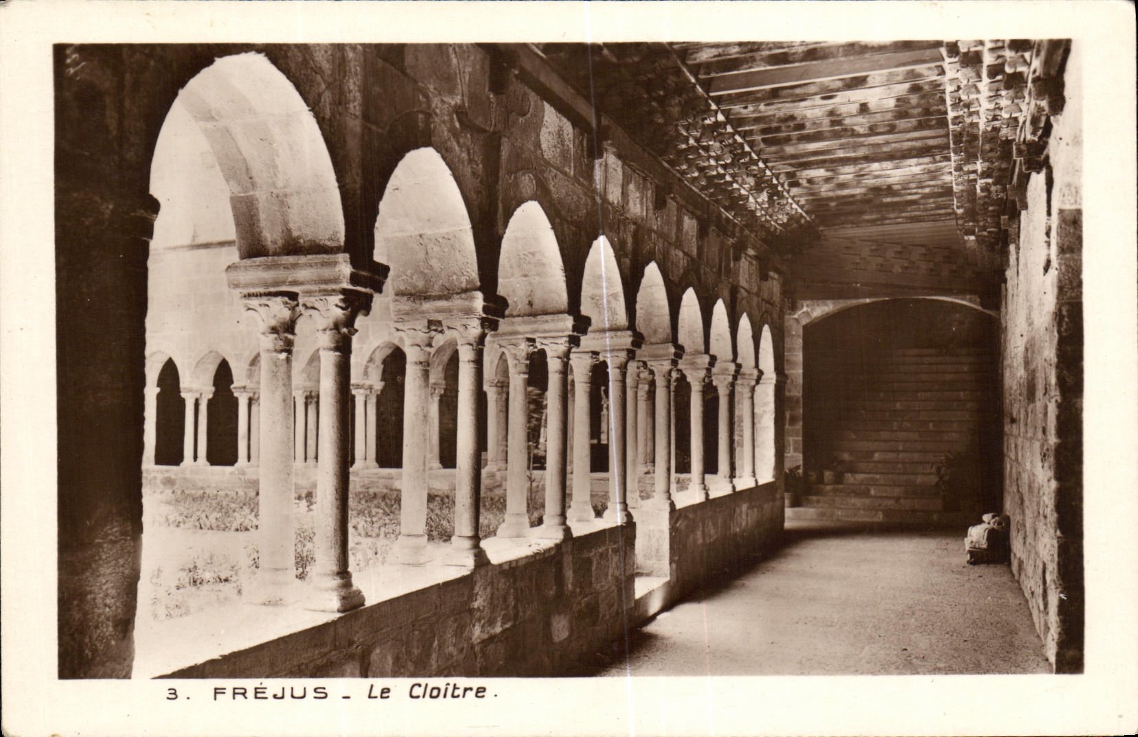 VINTAGE POSTCARD Frejus the Cloister