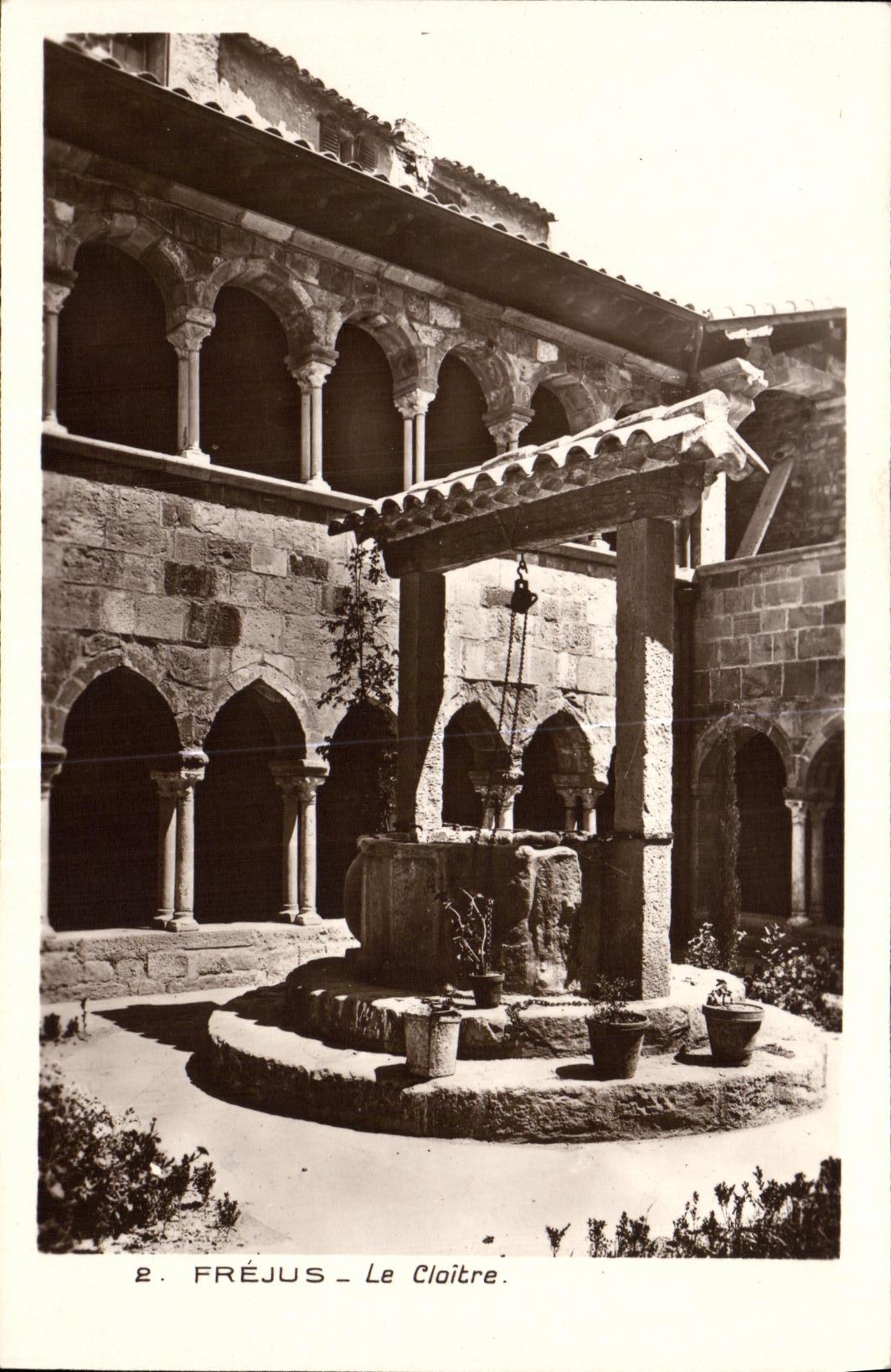 VINTAGE POSTCARD Frejus the Cloister
