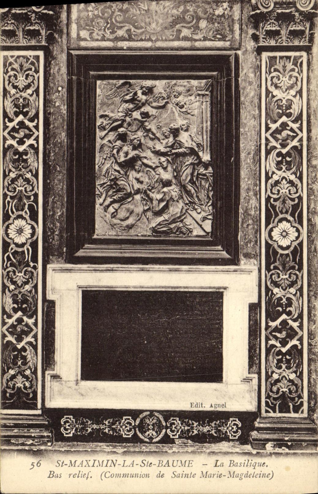 CPA Saint Maxime sur Mer La Ste Baume La Basilique Bas relief Communion de Sainte Marie Magdeleine