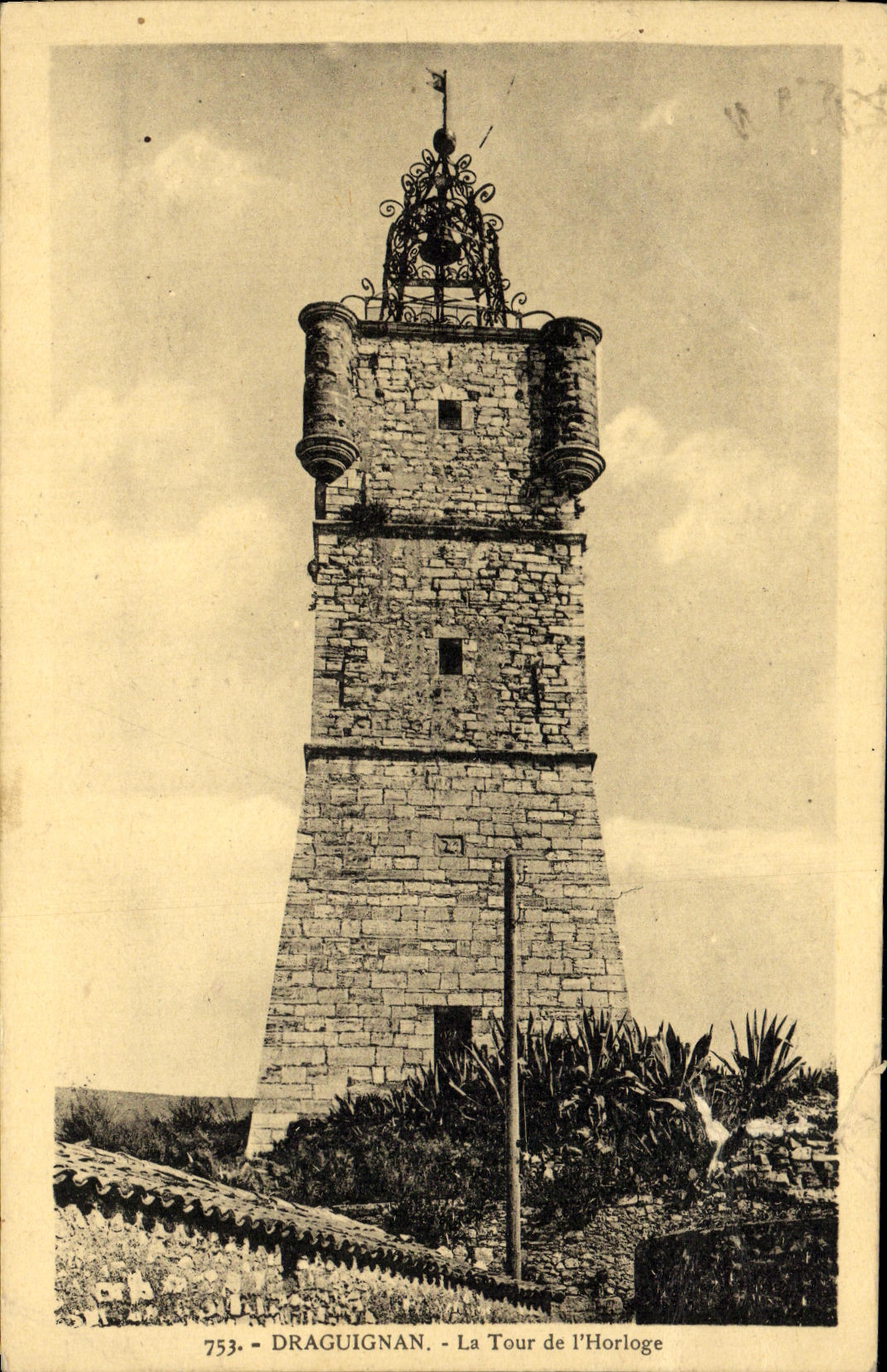VINTAGE POSTCARD Draguignan the Tower of L Clock