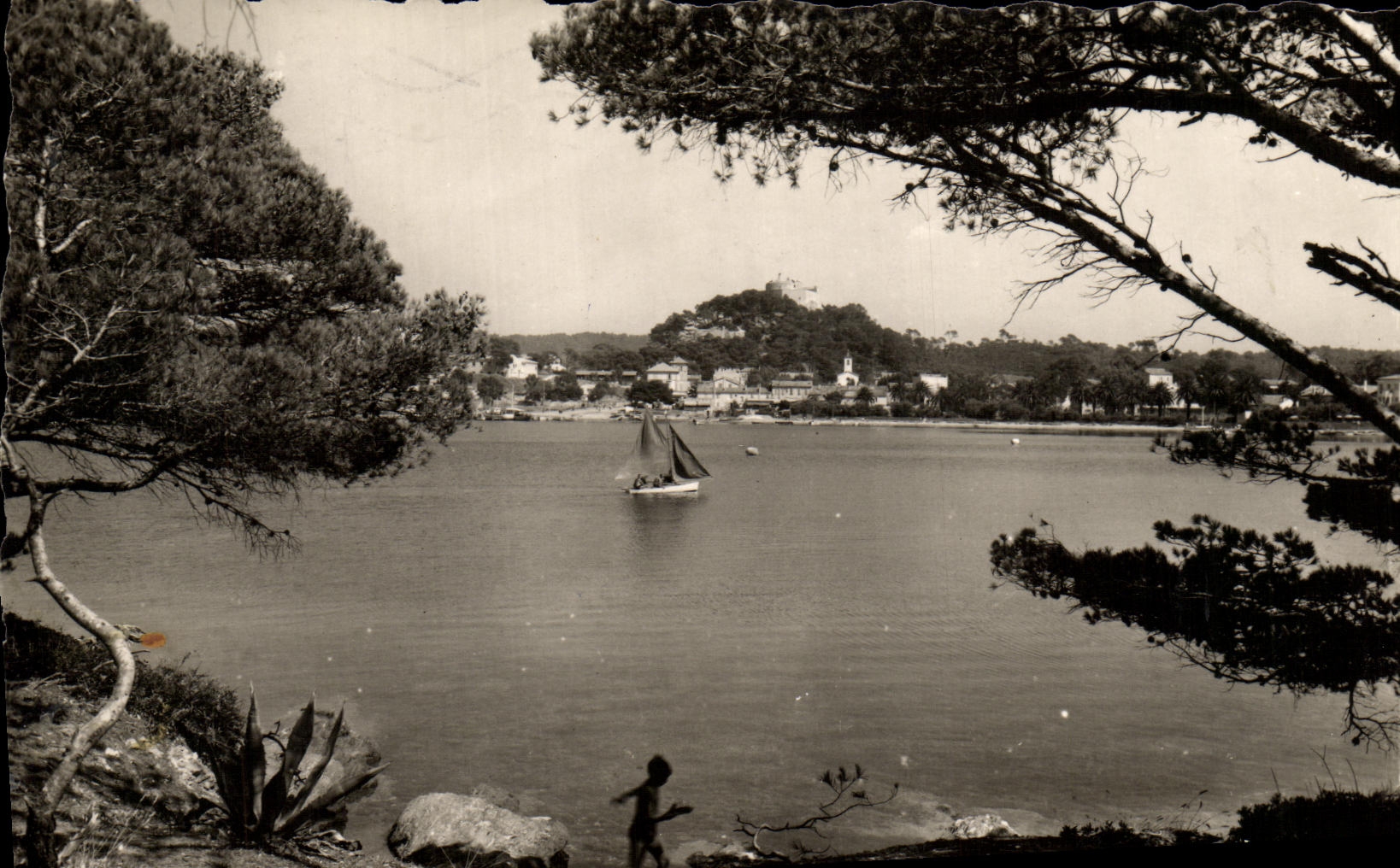 CPM Porquerolles Le Village