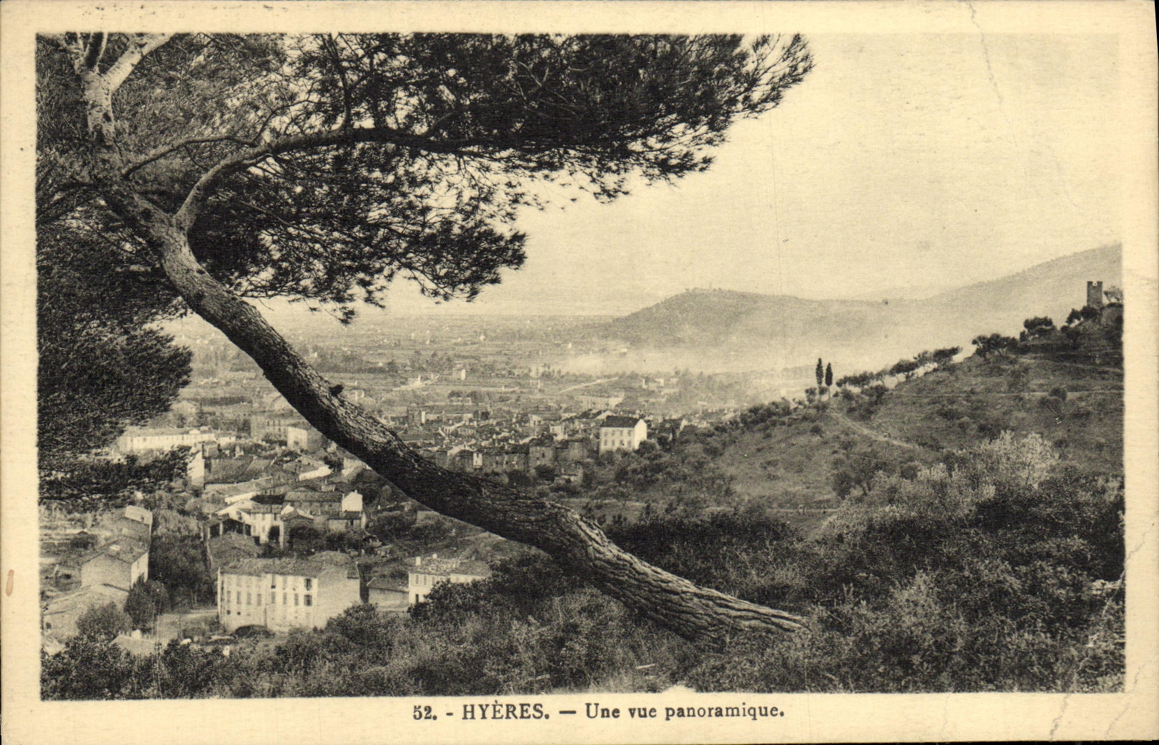 POSTAL Hyeres de la VENDIMIA una vista panoramica