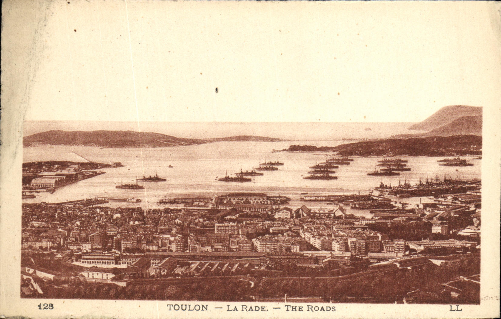 VINTAGE POSTCARD Toulon the Roads Boats