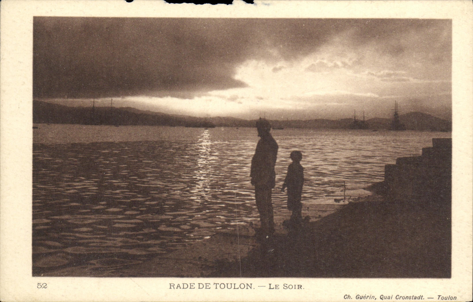VINTAGE POSTCARD Toulon Splits Of the Evening