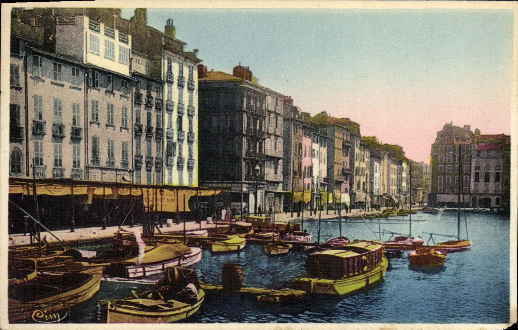 VINTAGE POSTCARD Toulon the Quay Boats