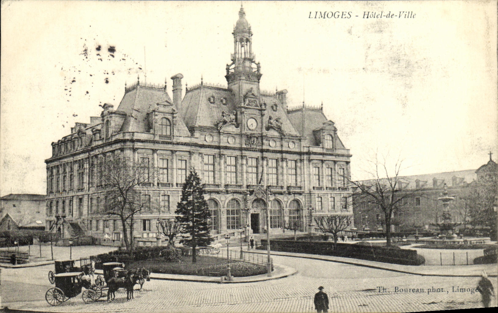 VINTAGE POSTCARD Limoges Town hall