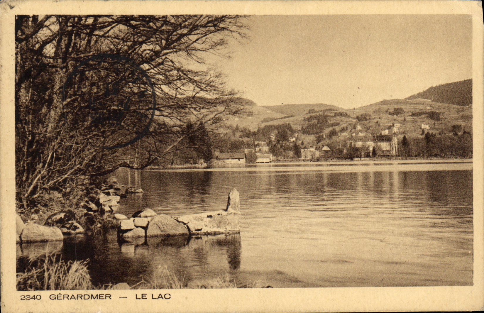 VINTAGE POSTCARD Gerardmer the Lake