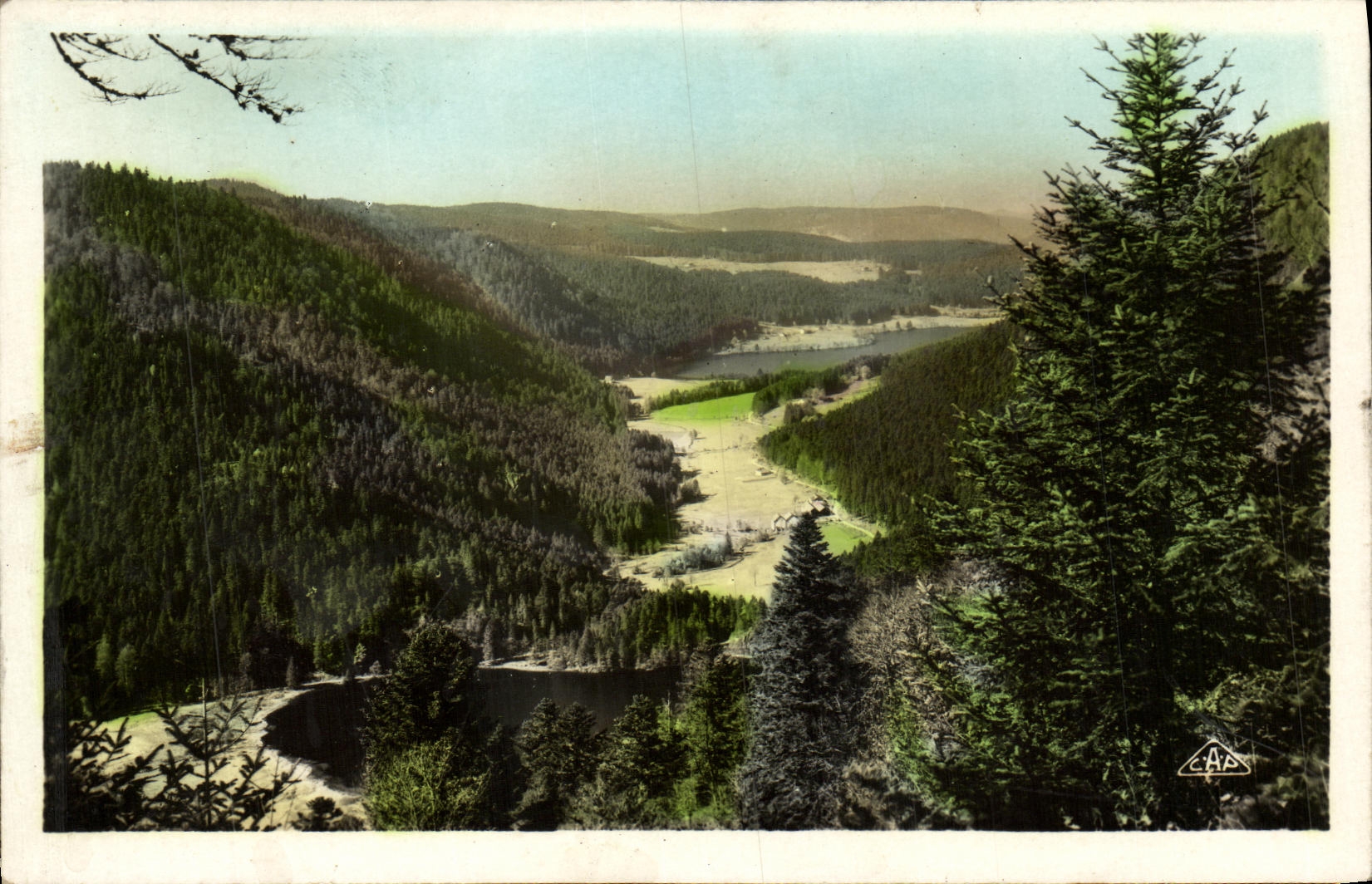 VINTAGE POSTCARD Gerardmer the valley of the lakes
