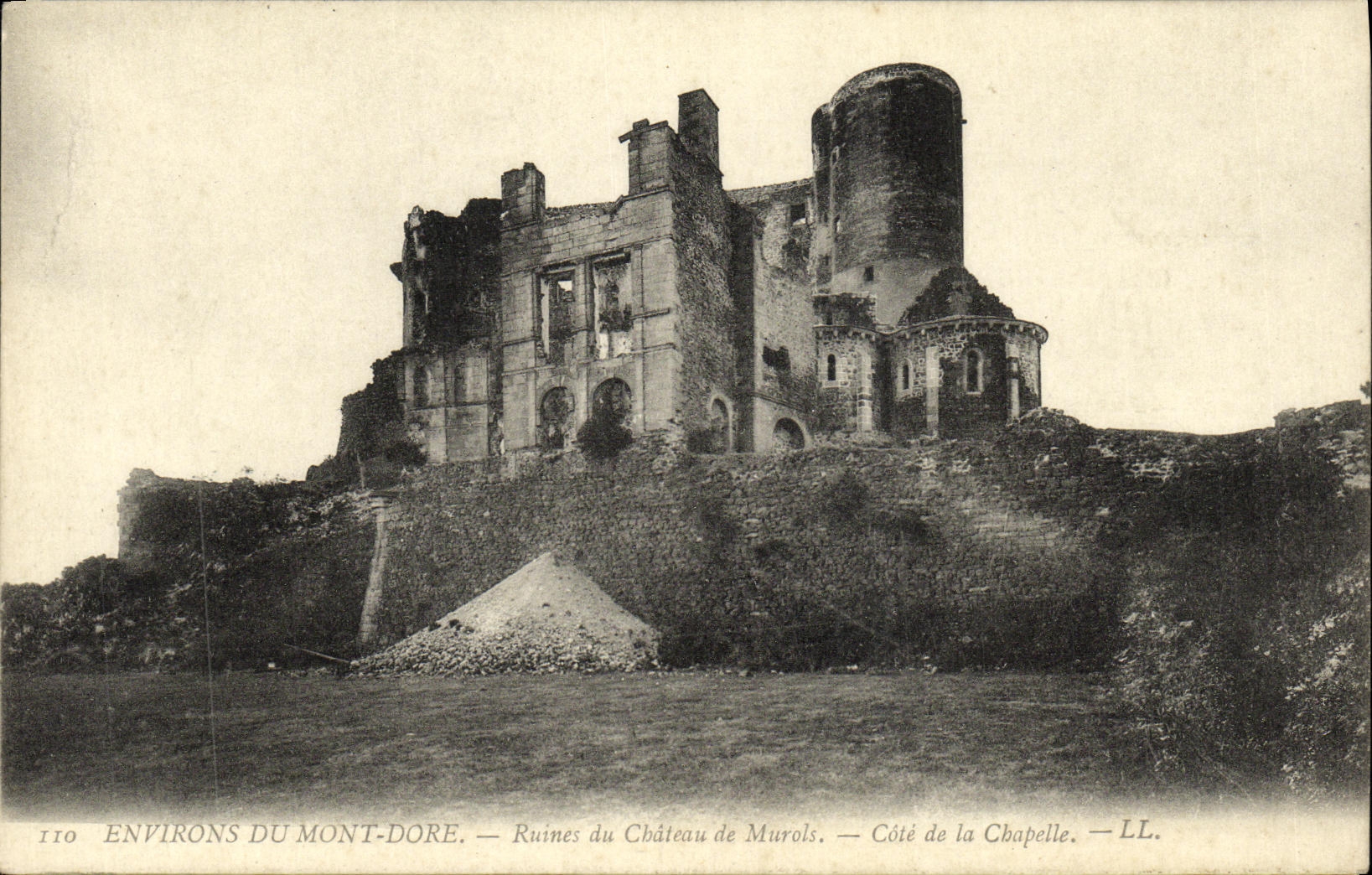 VINTAGE POSTCARD the Mount Gilds Ruins of the Castle of Murals dimensions Vault