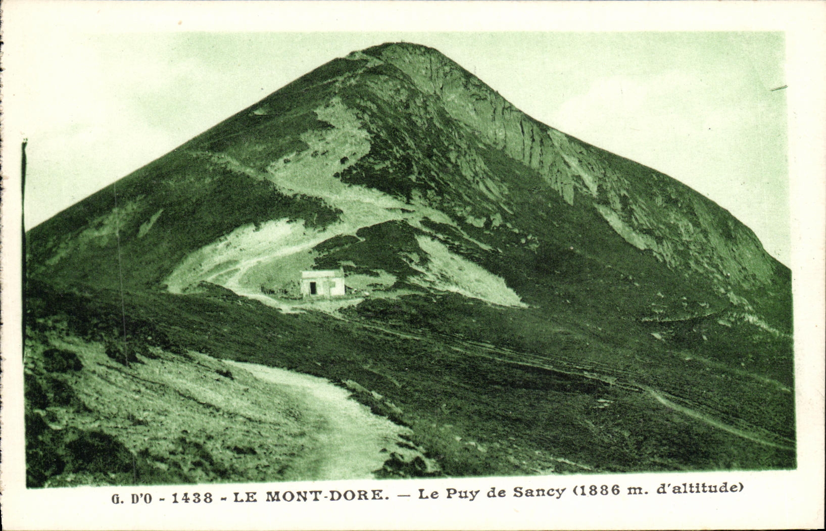 VINTAGE POSTCARD the Mount Gilds Puy de Sancy