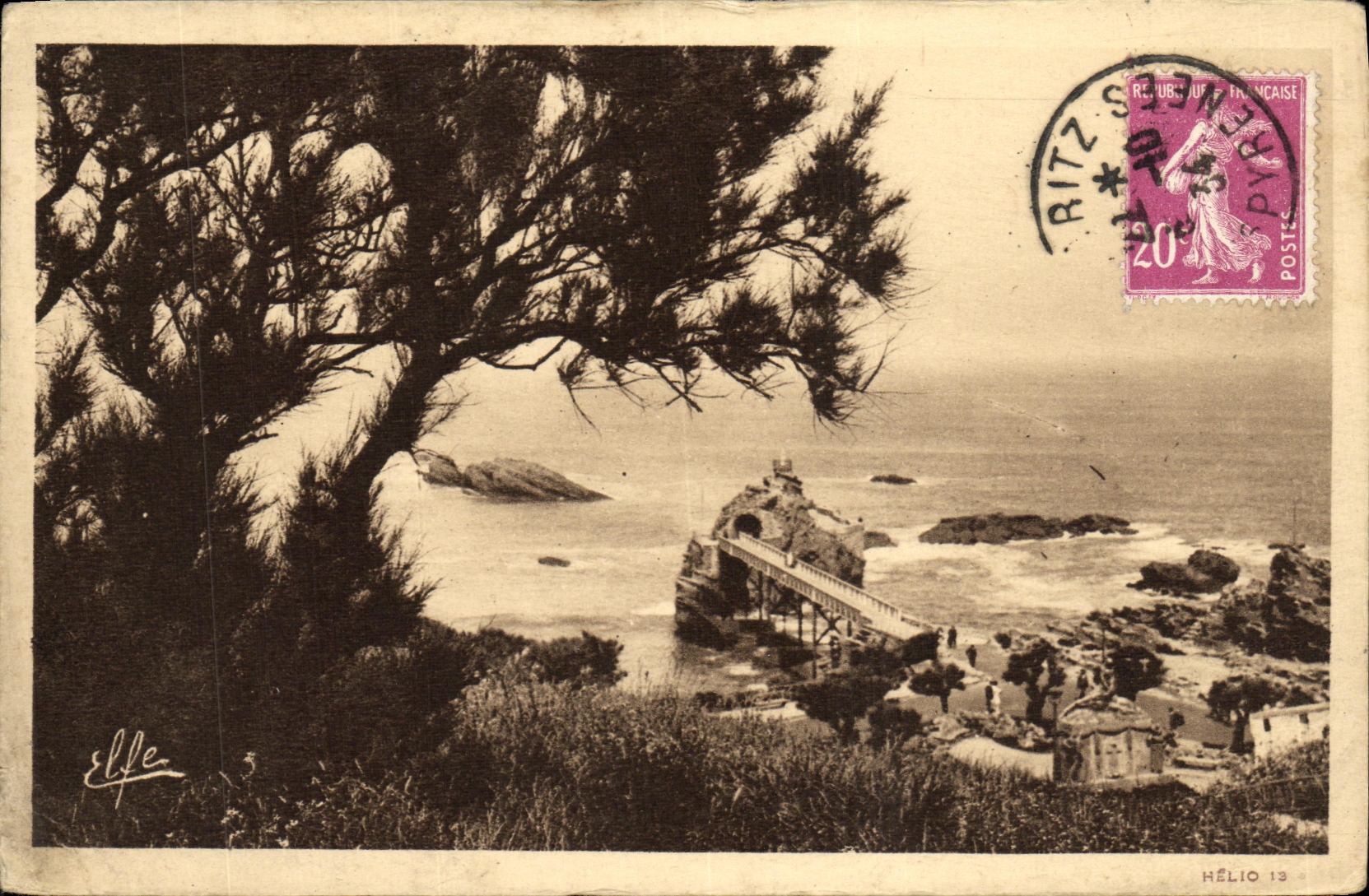 CPA Biarritz Etude Sur L Esplanade De La Vierge 