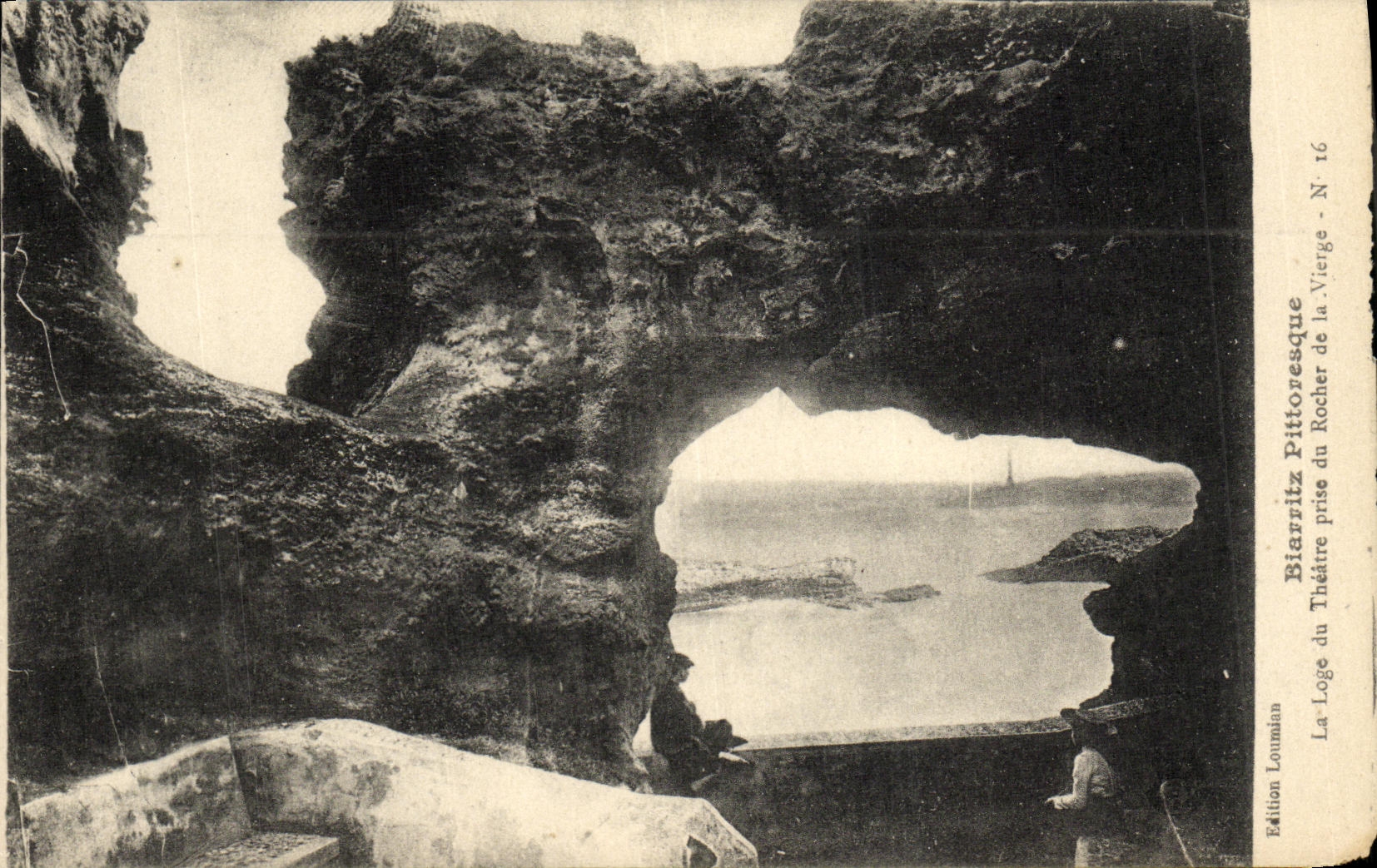 CPA Biarritz Pittoresque La Loge Du Theatre Prise Du rocher De La Vierge 