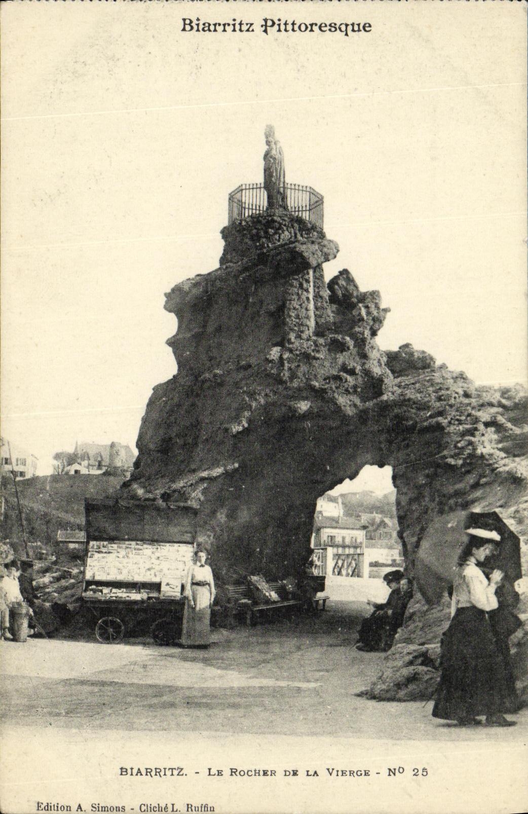 CPA Biarritz Le Rocher De La Vierge 