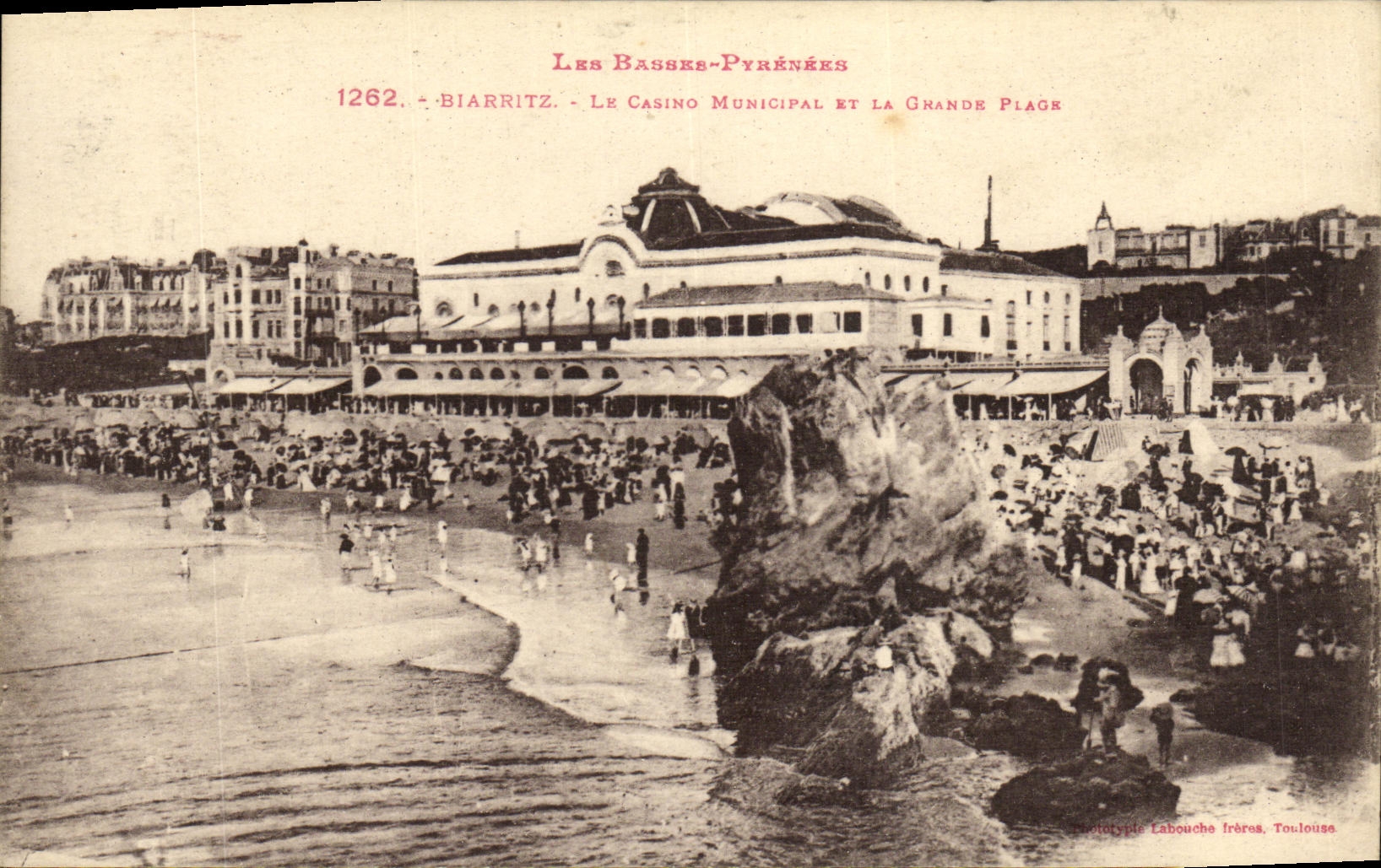 CPA Biarritz Le Casino Municipal Et la Grande Plage