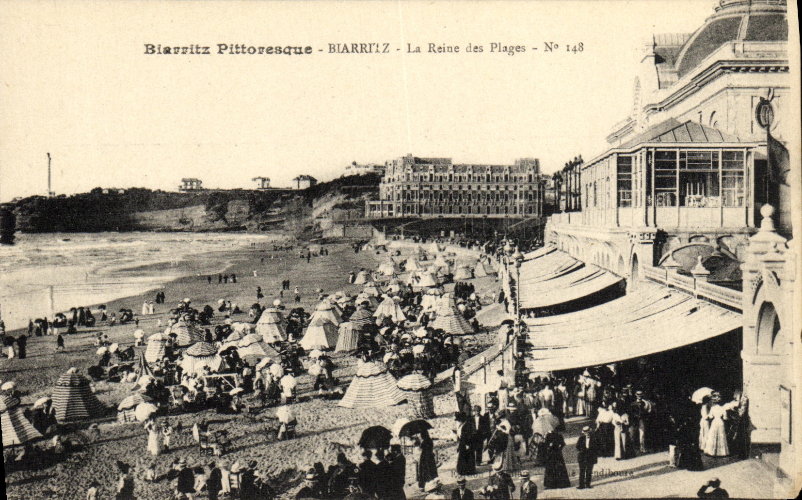 CPA Biarritz Pittoresque Biarritz La Reine des Plages