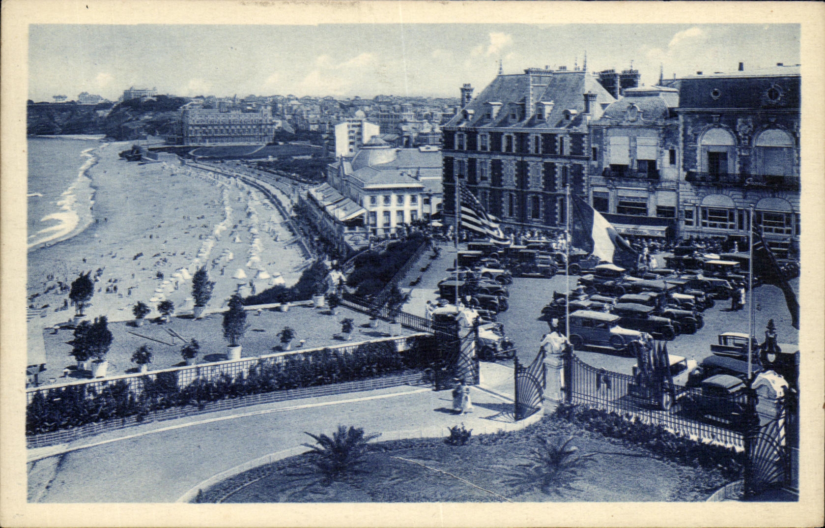 CPA Biarritz La Place Bellevue La Grande Plage