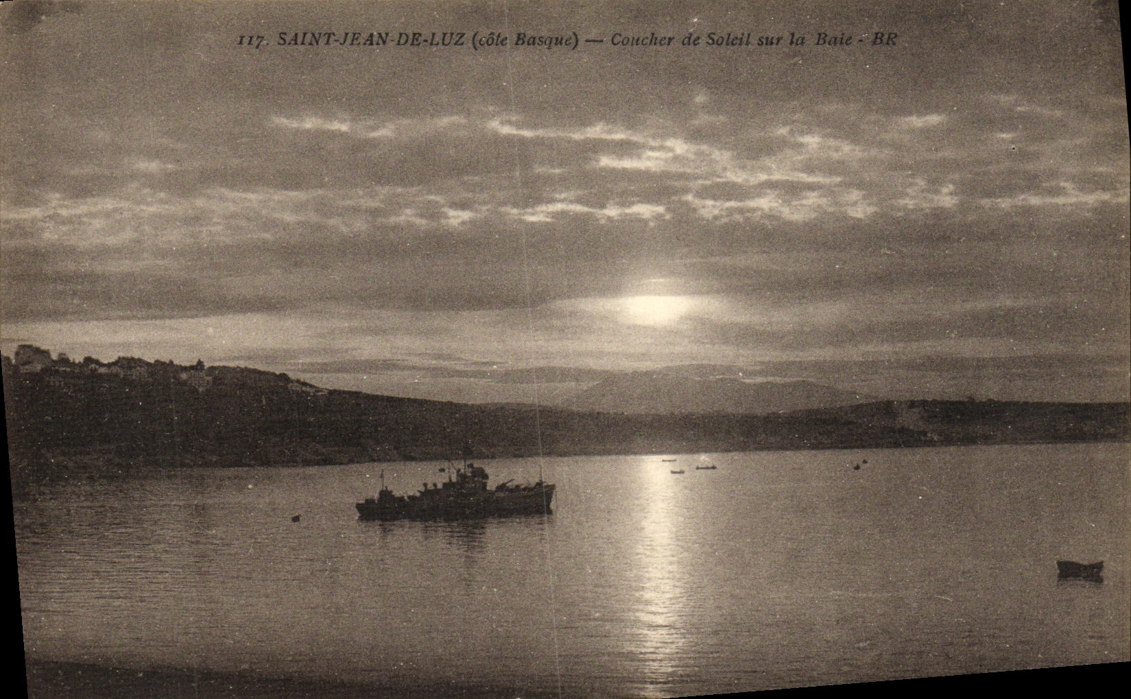 CPA St Jean De Luz Coucher De Soleil Sur La Baie