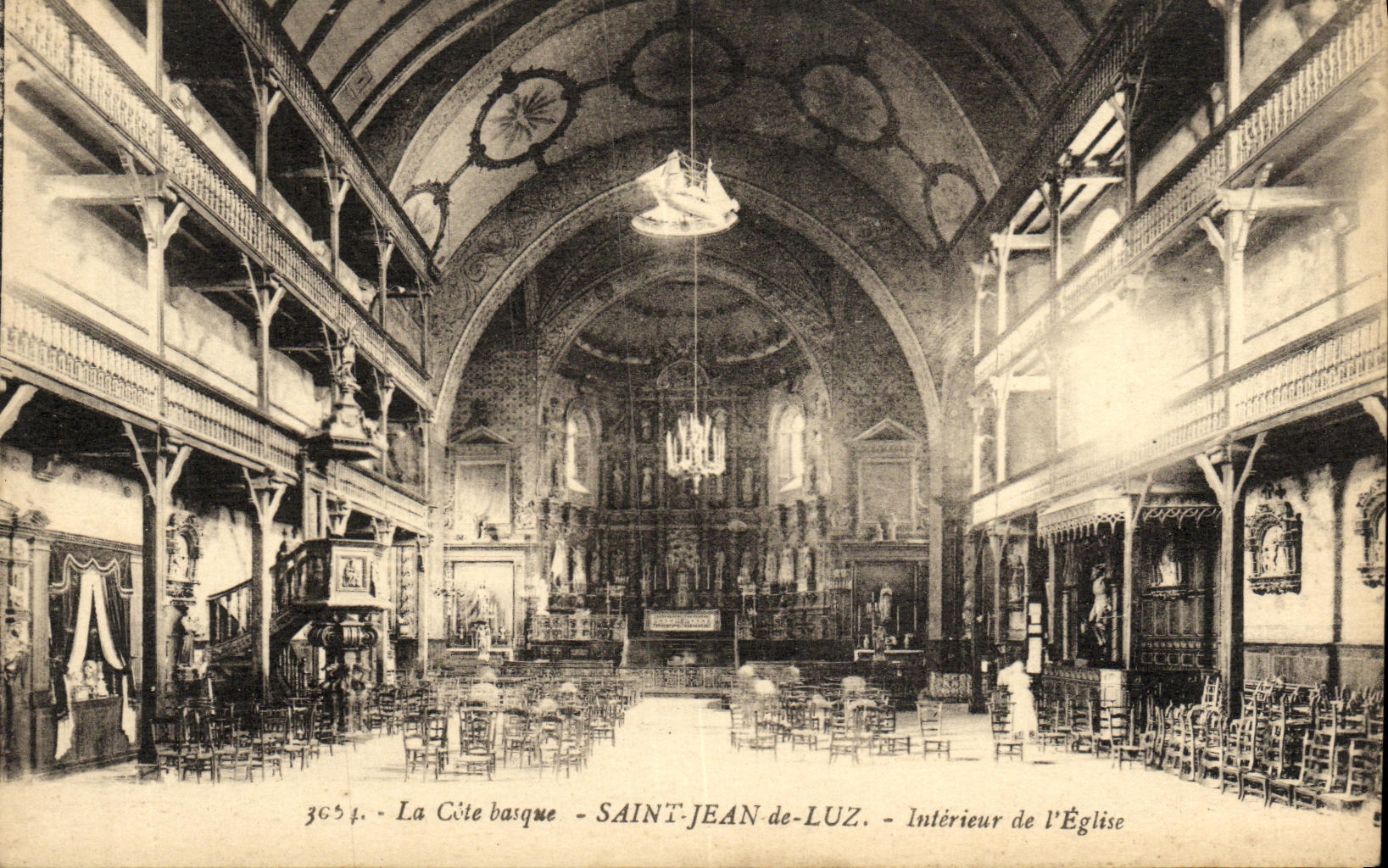 CPA Saint Jean De Luz Interieur de L Eglise 