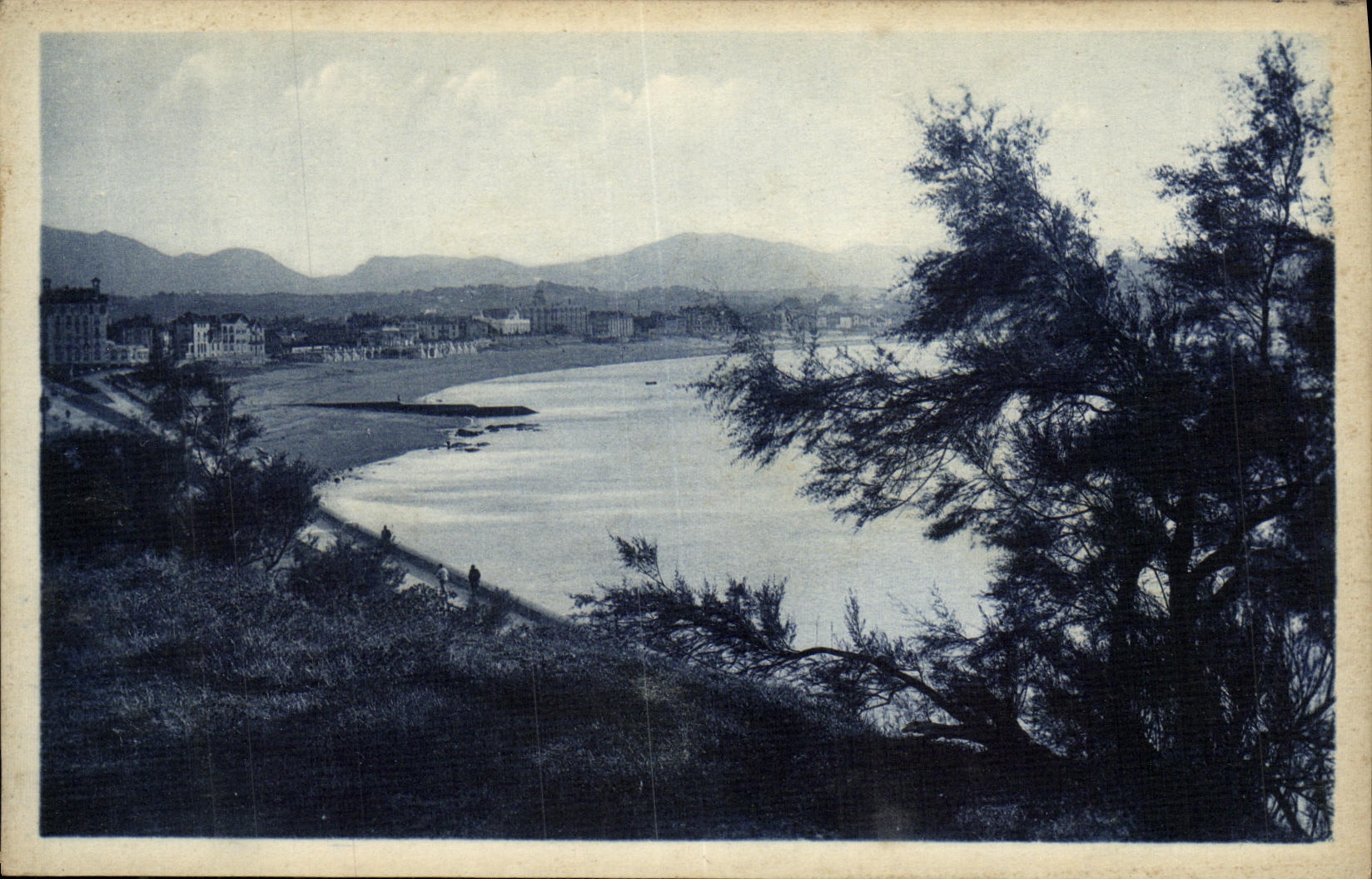 CPA Saint Jean De Luz La Baie et Les Montagnes