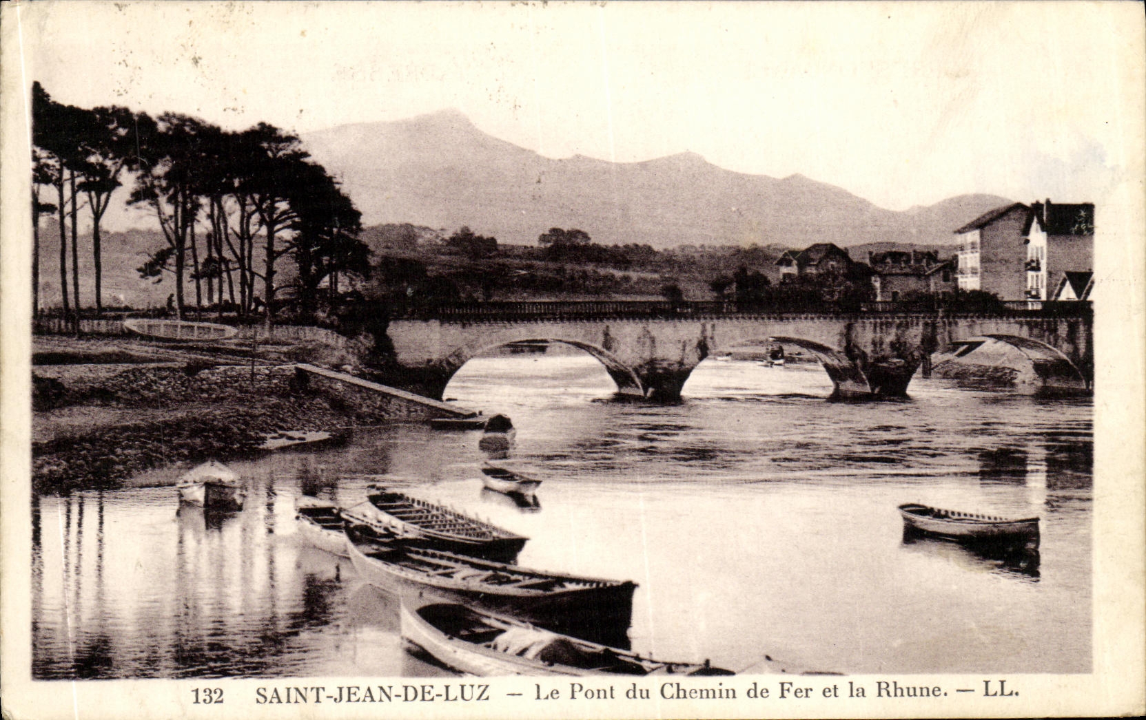 CPA La Cote Basque Saint Jean De Luz Le Pont du Chemin de Fer Et La Rhune 