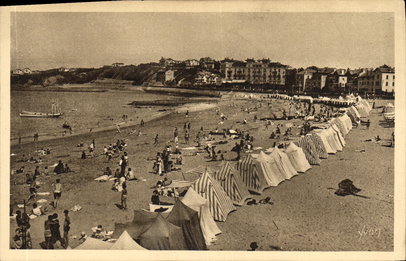 CPA Saint Jean De Luz La Plage et La Pointe Sainte Barte