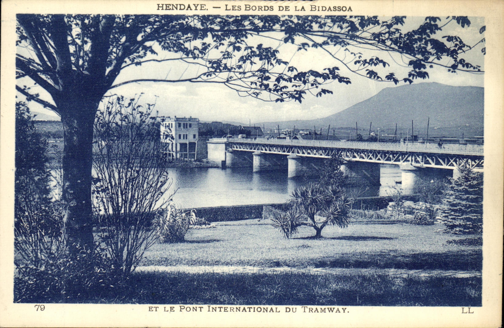 VINTAGE POSTCARD Hendaye Edges Of Bidassoa and the international bridge of the tram