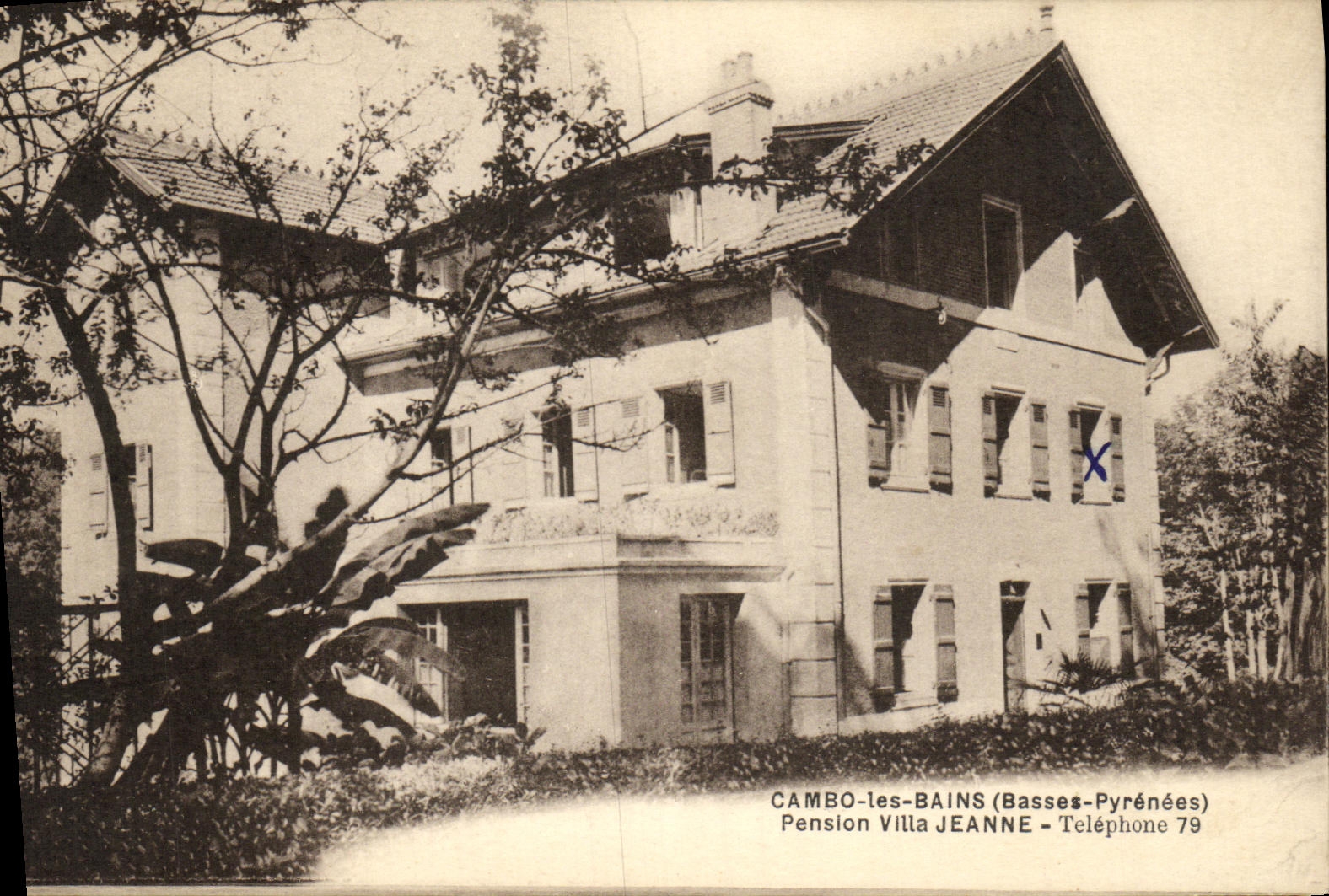 VINTAGE POSTCARD Cambo Les Bains Pension Jeanne Villa