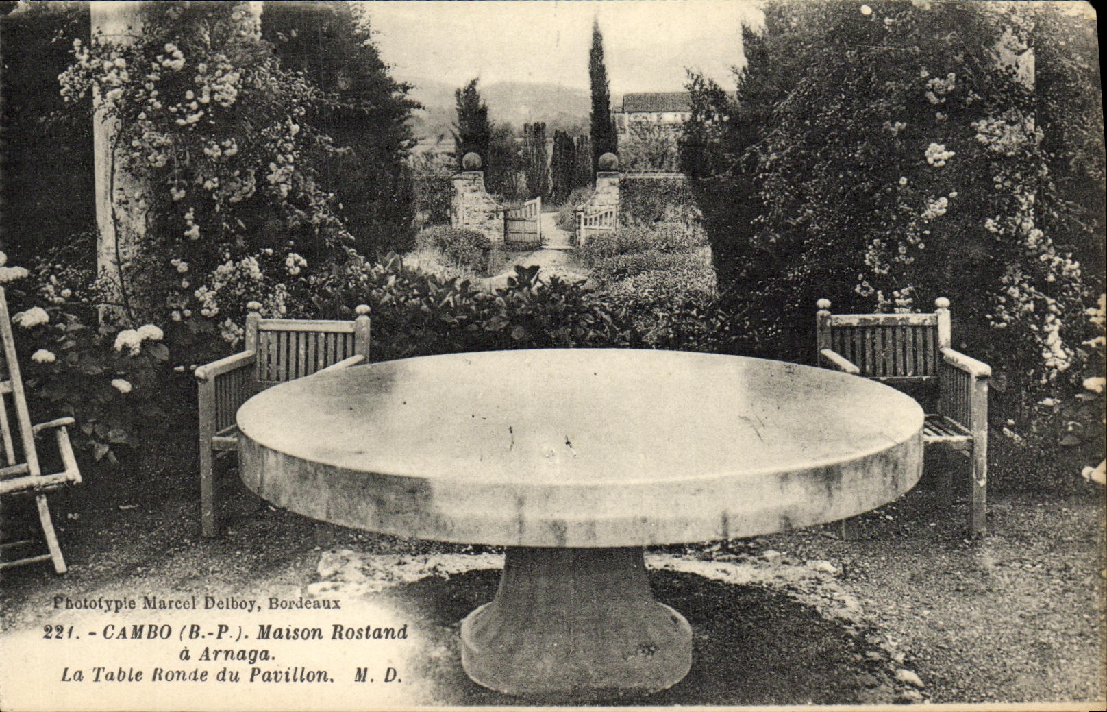 VINTAGE POSTCARD Cambo Maison Rostand has Arnaga the roundtable of the house