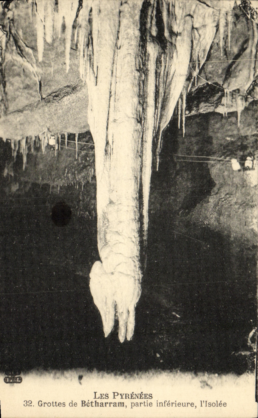 VINTAGE POSTCARD Pyreness Caves of Betharram Lower part I Isolee