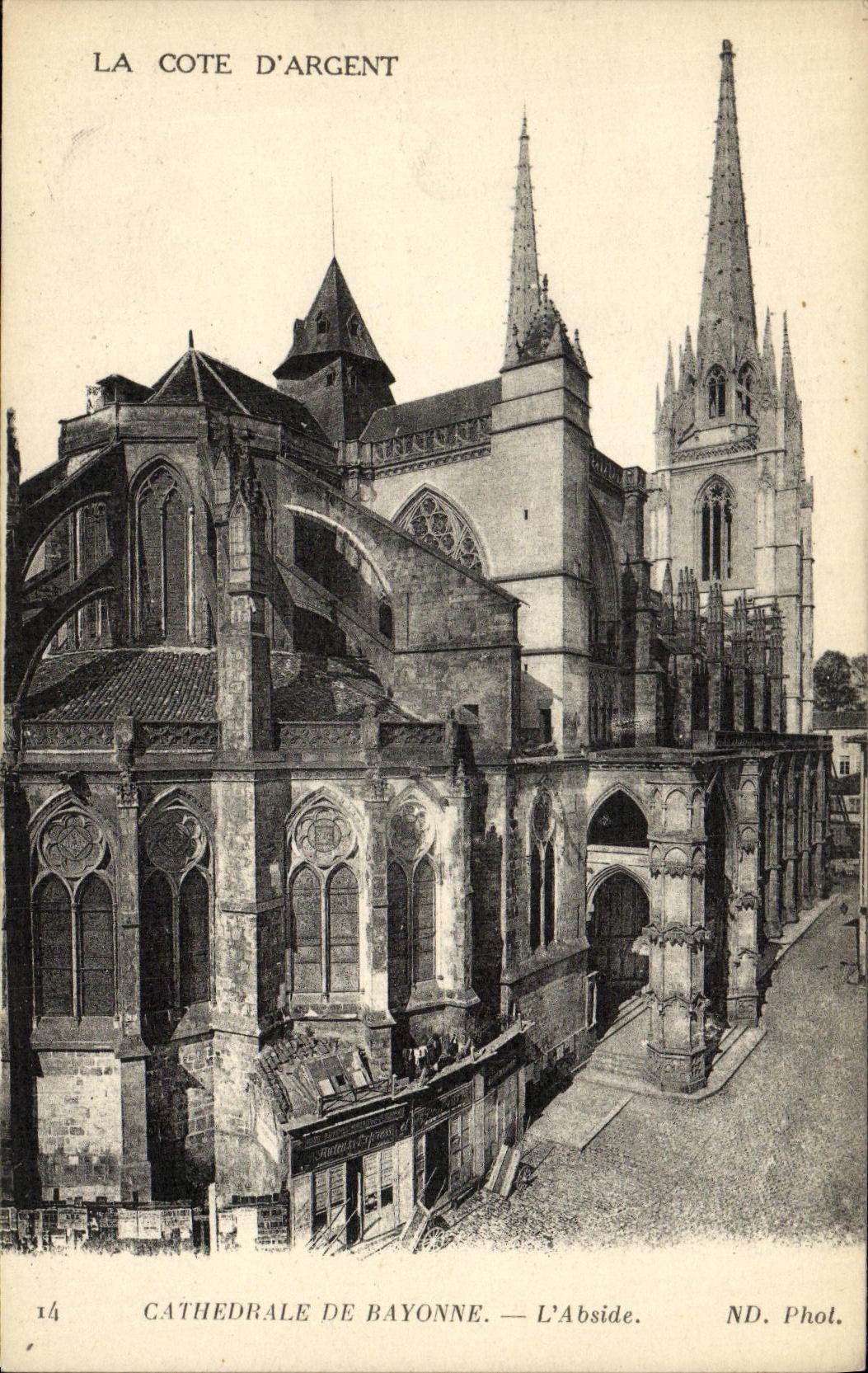 VINTAGE POSTCARD Cathedral Of Bayonne L Apse