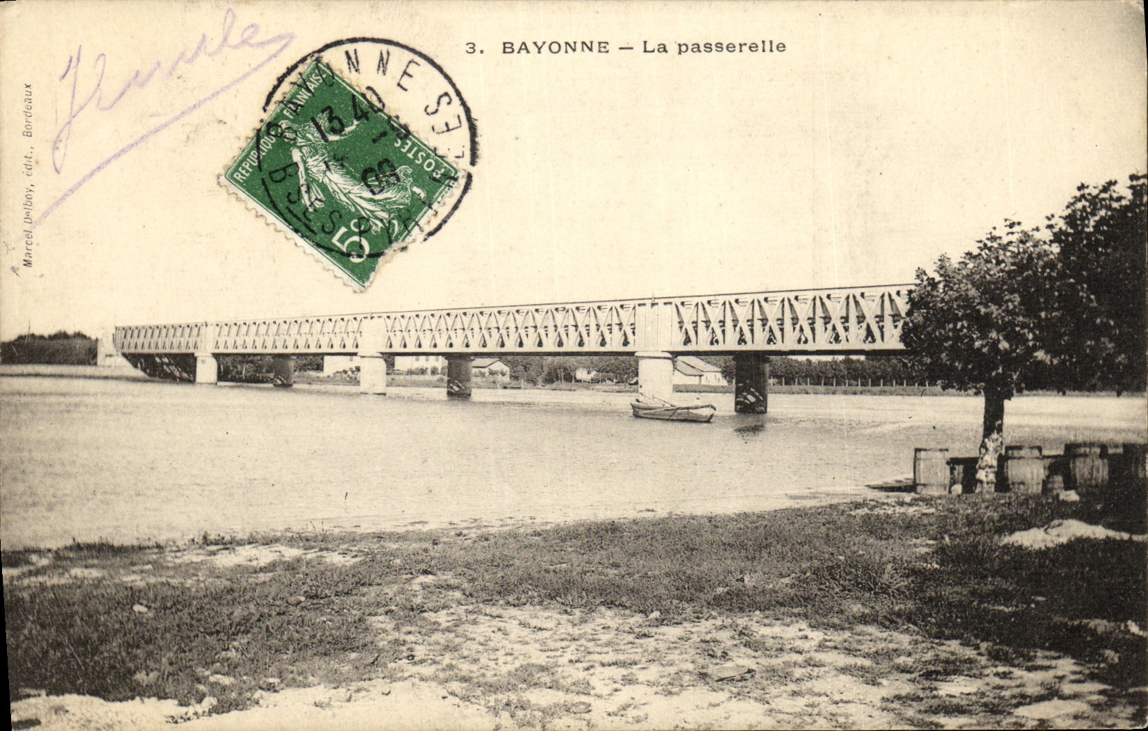 VINTAGE POSTCARD Bayonne the Footbridge