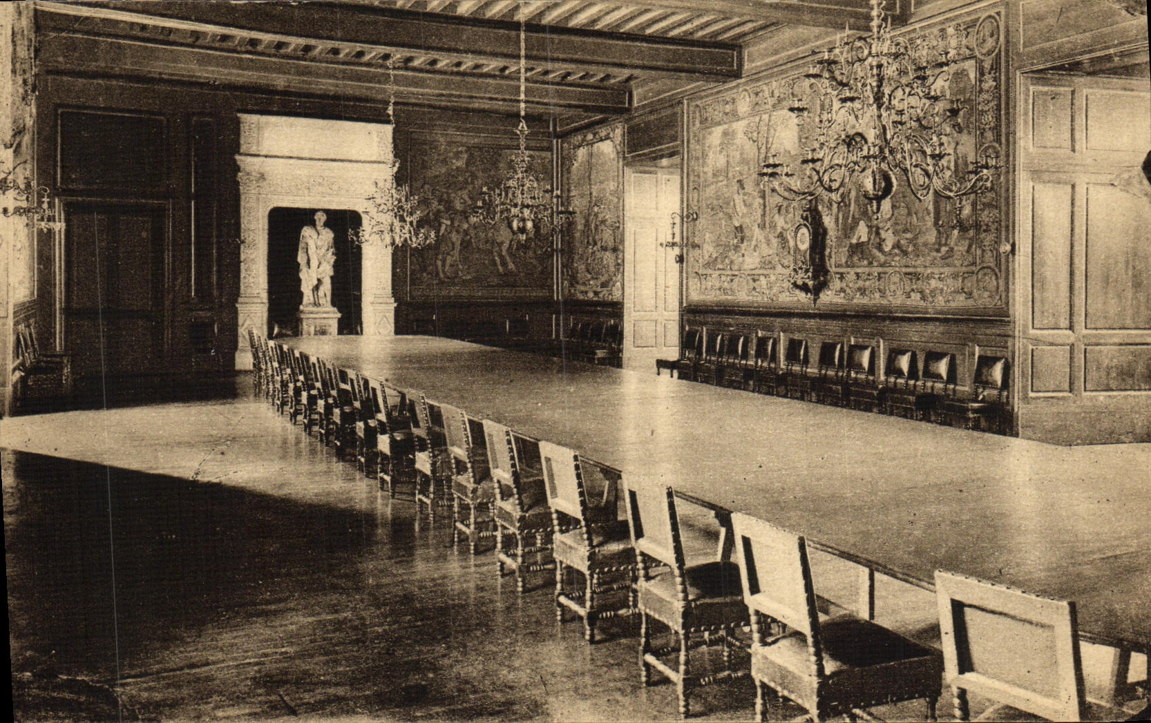 VINTAGE POSTCARD Pau Castle Henri IV Dining room and rules of Henri IV