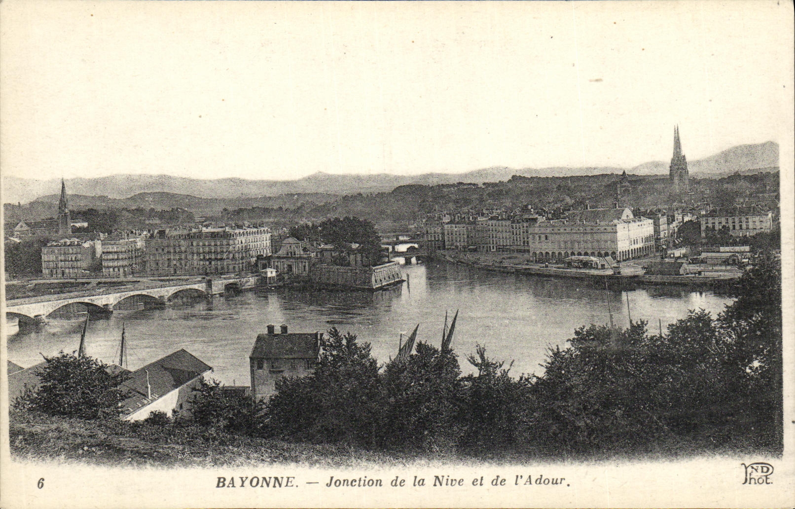 VINTAGE POSTCARD Bayonne Junction of Nive And L Adour