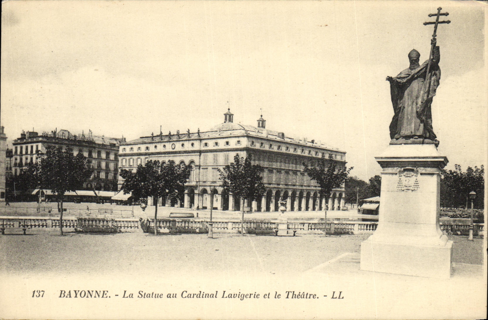VINTAGE POSTCARD Bayonne the Statue with the Lavigerie cardinal and the Theater
