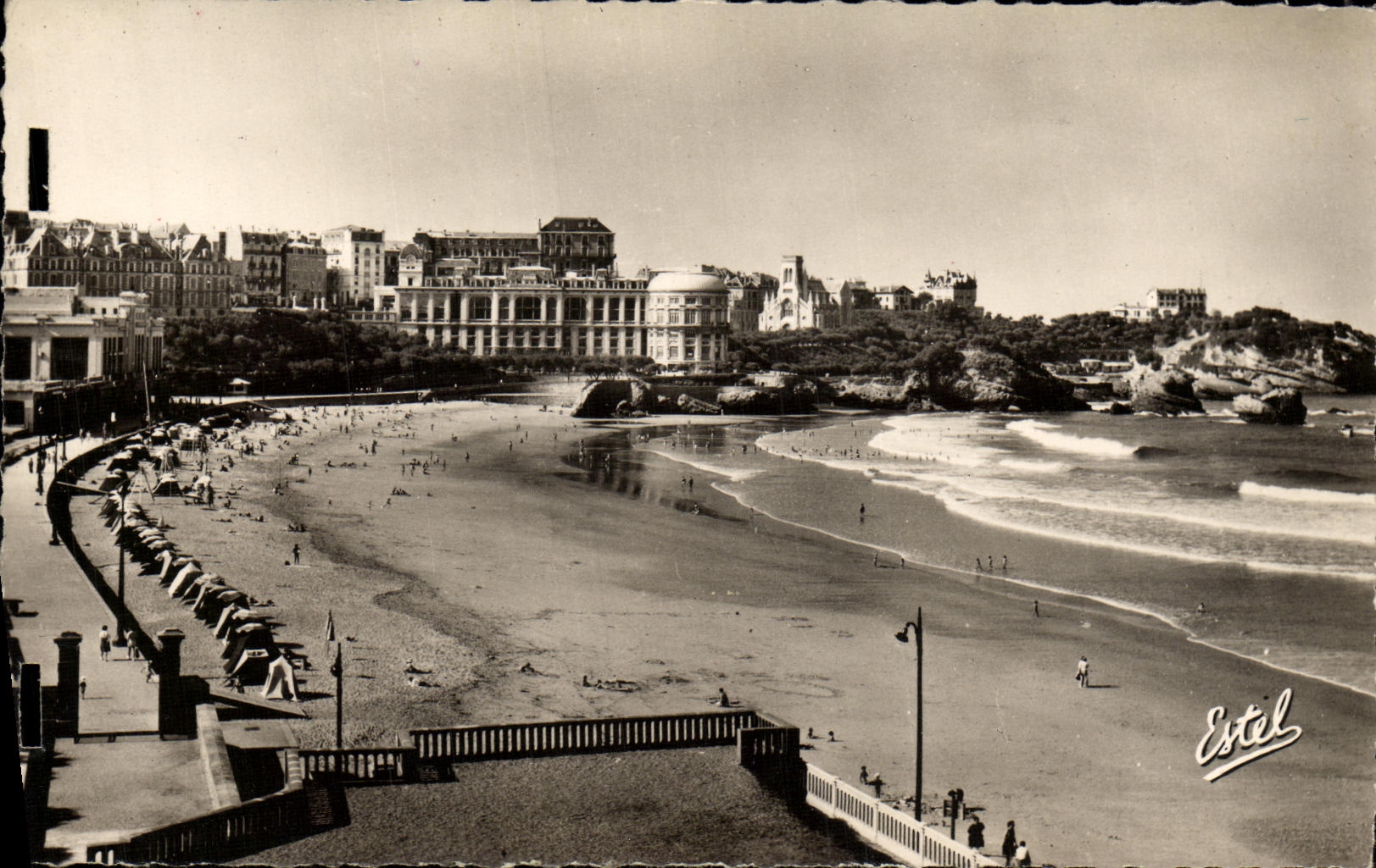 VINTAGE POSTCARD Biarritz Main beach