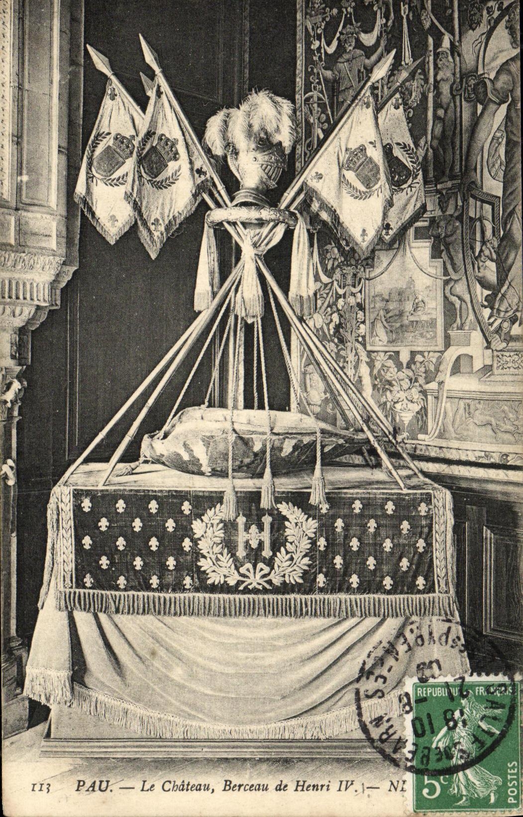 VINTAGE POSTCARD Pau the Castle Cradle Of Henri IV