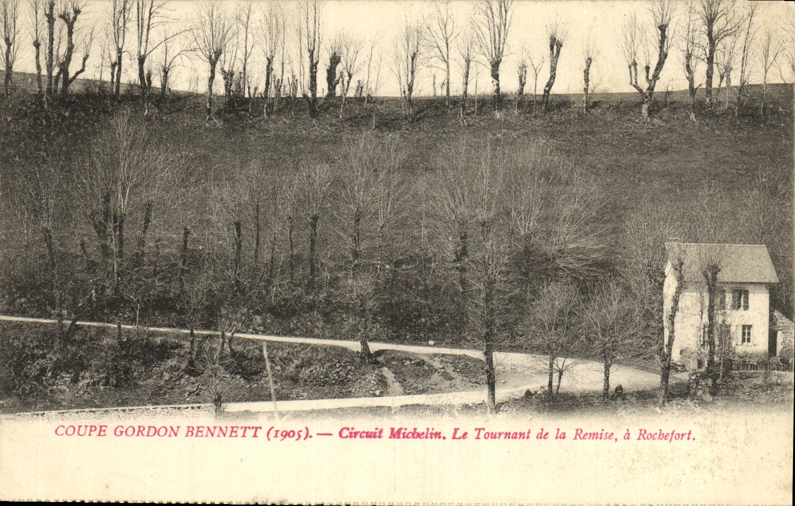 El circuito Michelin de Gordon Bennett del cupe de la POSTAL de la VENDIMIA el torneado de la entrega tiene automovil de Rochefort