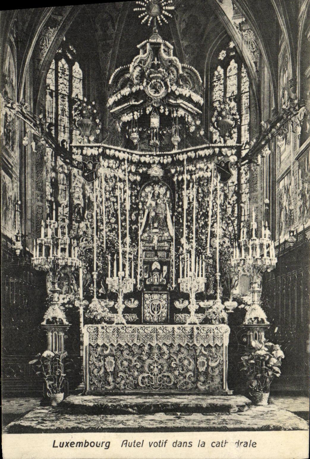 VINTAGE POSTCARD Luxembourg Votive Furnace bridge in the Cathedral