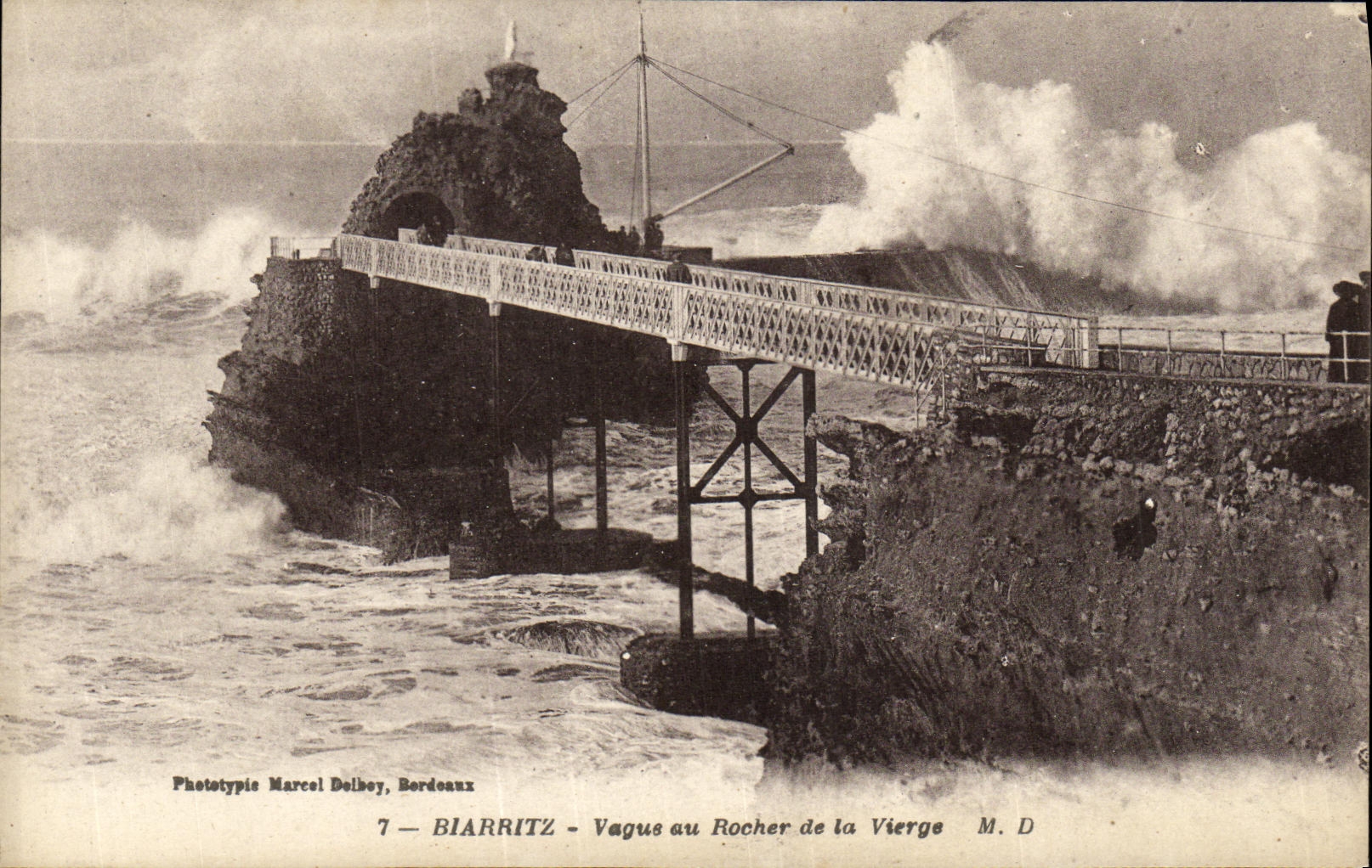 CPA Biarritz Vagus au Rocher de la Vierge