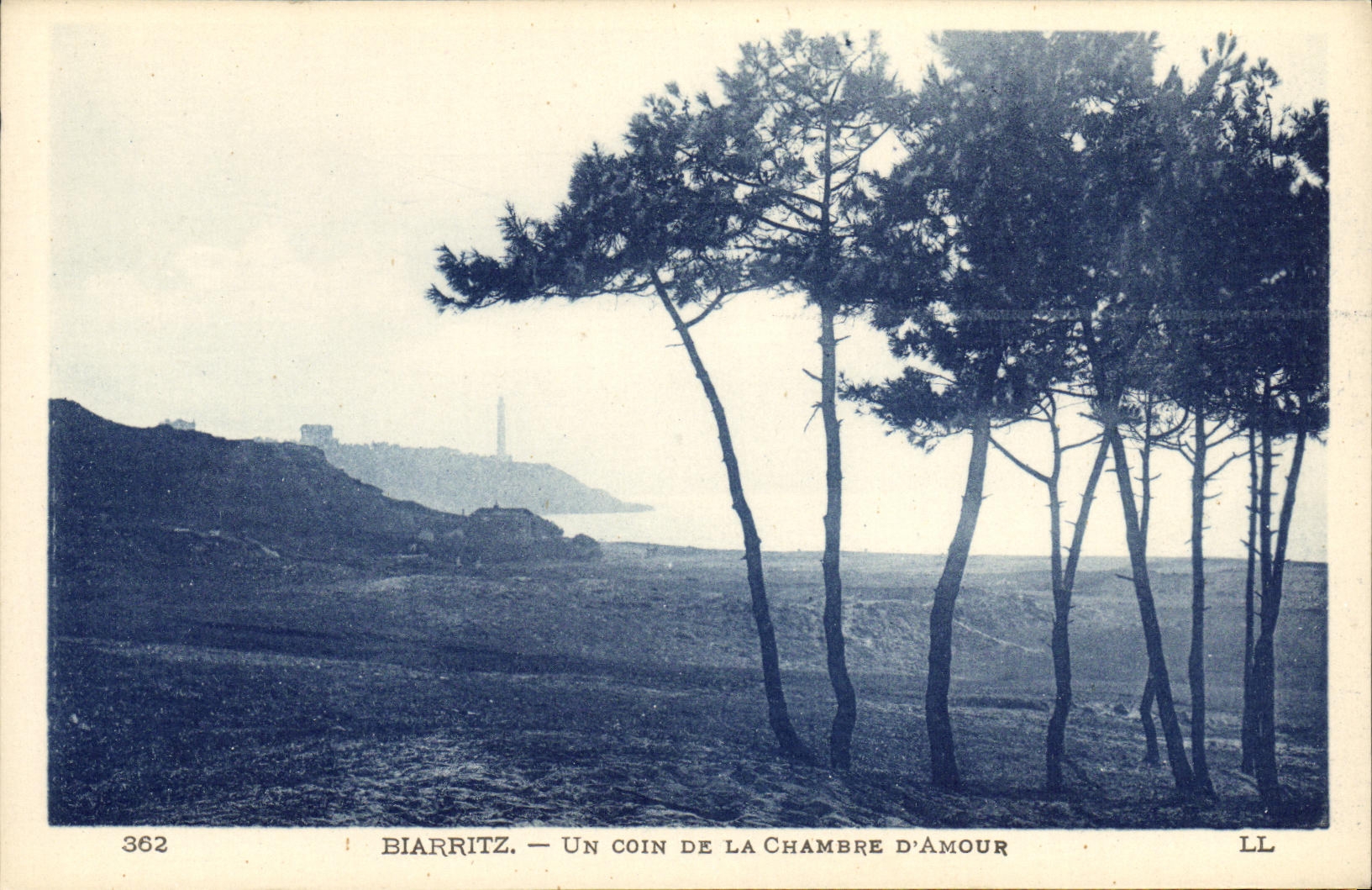 CPA Biarritz Un Coin De La Chambre D Amour