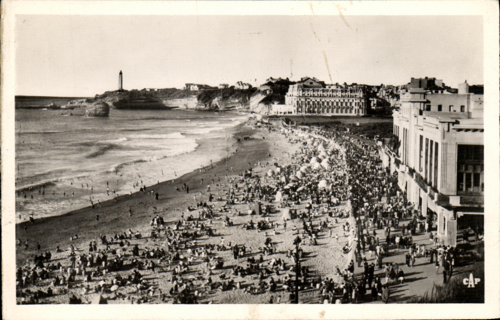 VINTAGE POSTCARD Biarritz Main beach