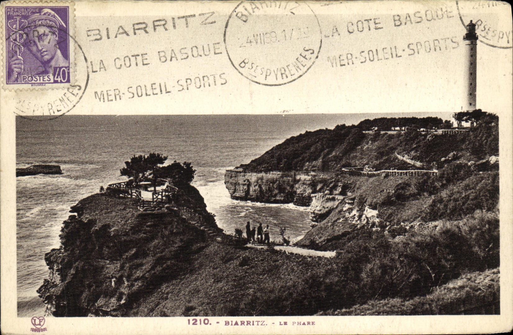 VINTAGE POSTCARD Biarritz the Beach