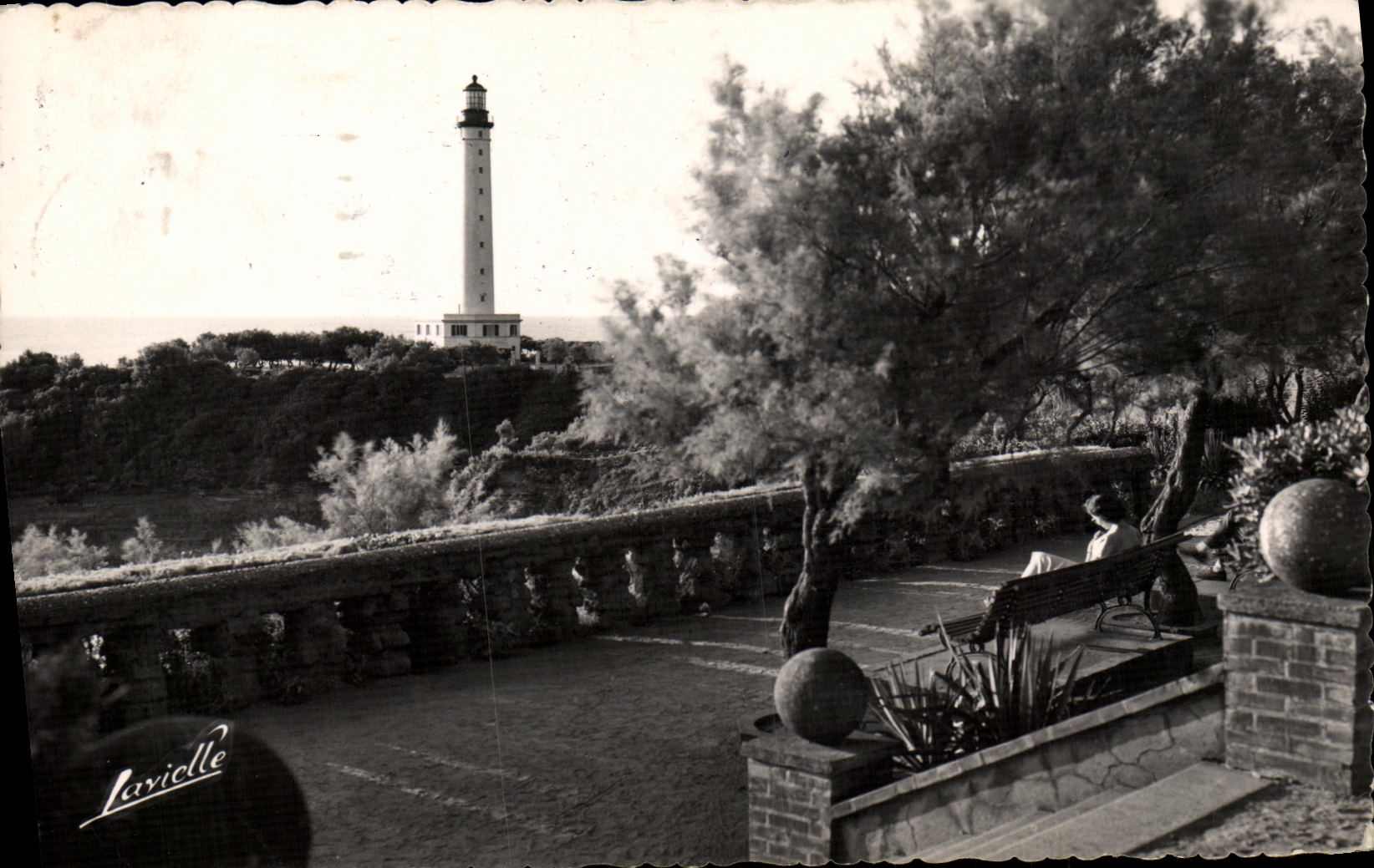 CPA Biarritz Le phare et ses Terrasses