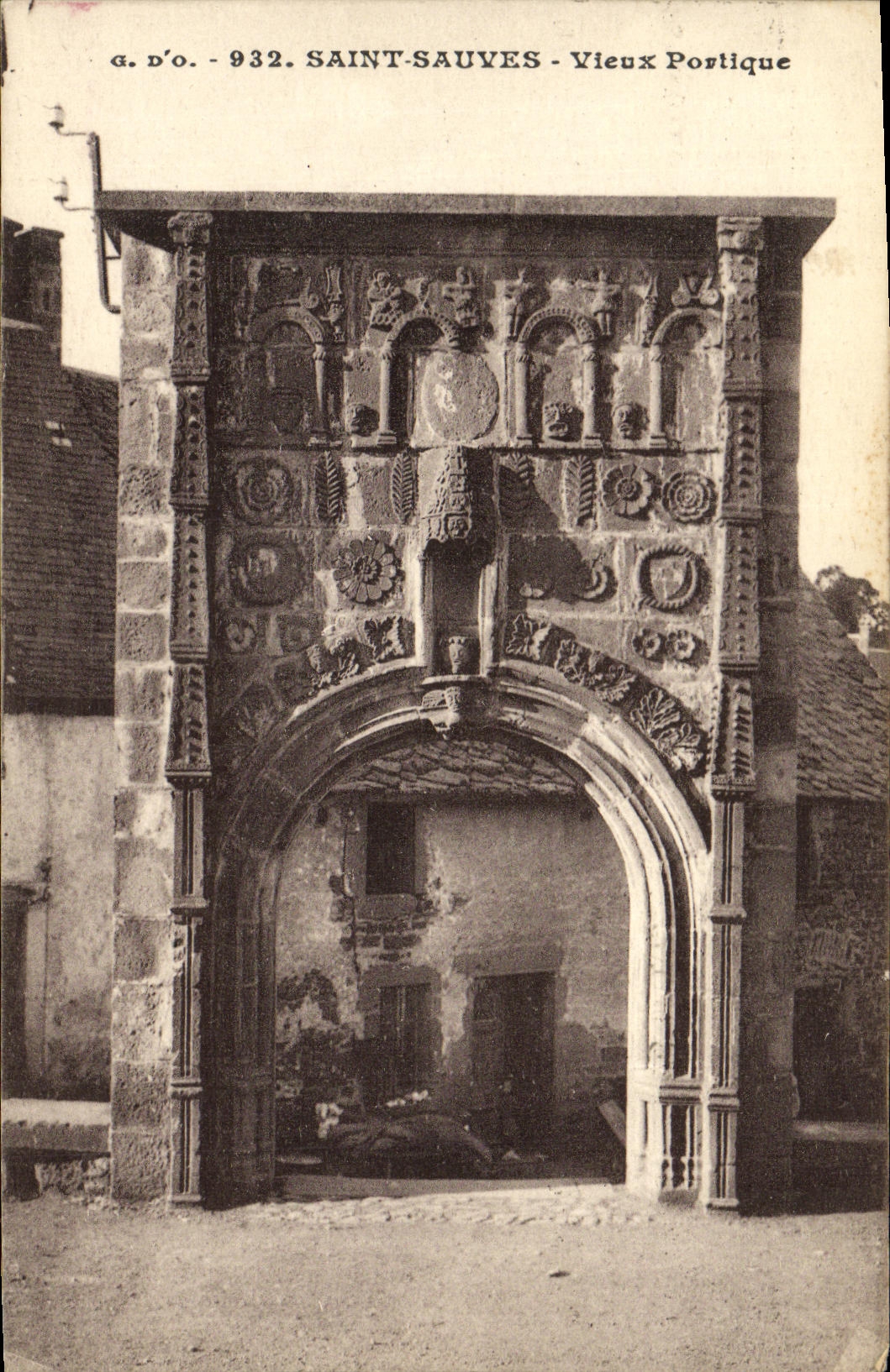 VINTAGE POSTCARD Saint Save Old Gantry