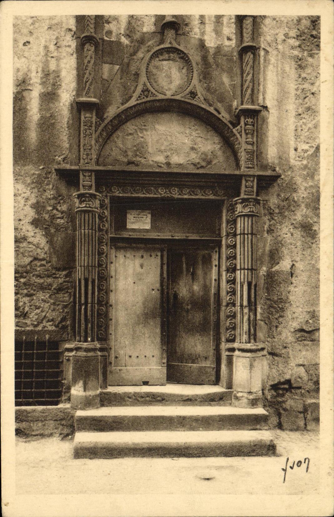 VINTAGE POSTCARD Montferrand Desplats House Or Of the Lily Carries 16th