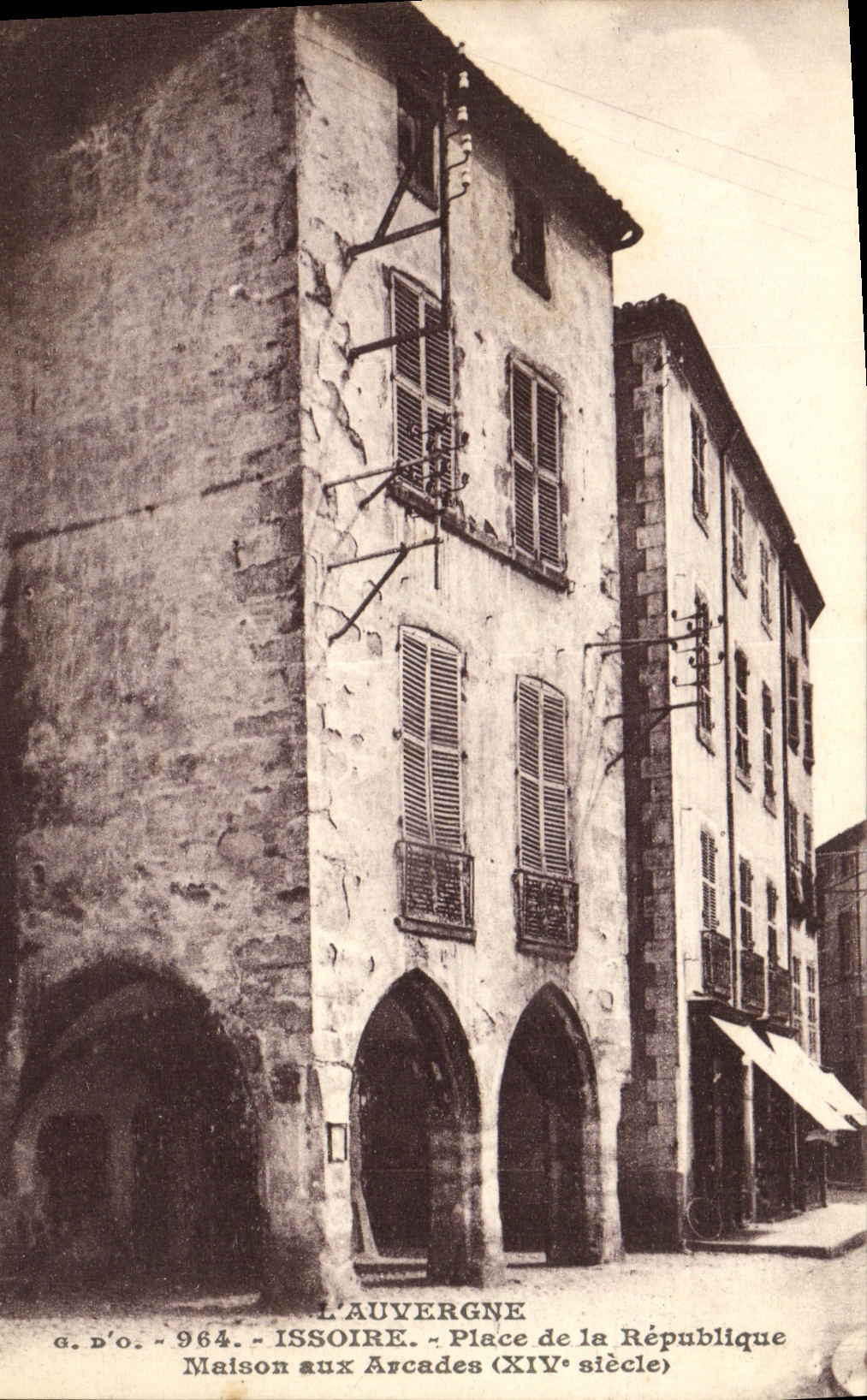 VINTAGE POSTCARD Issoire Places Republic House at the arcades