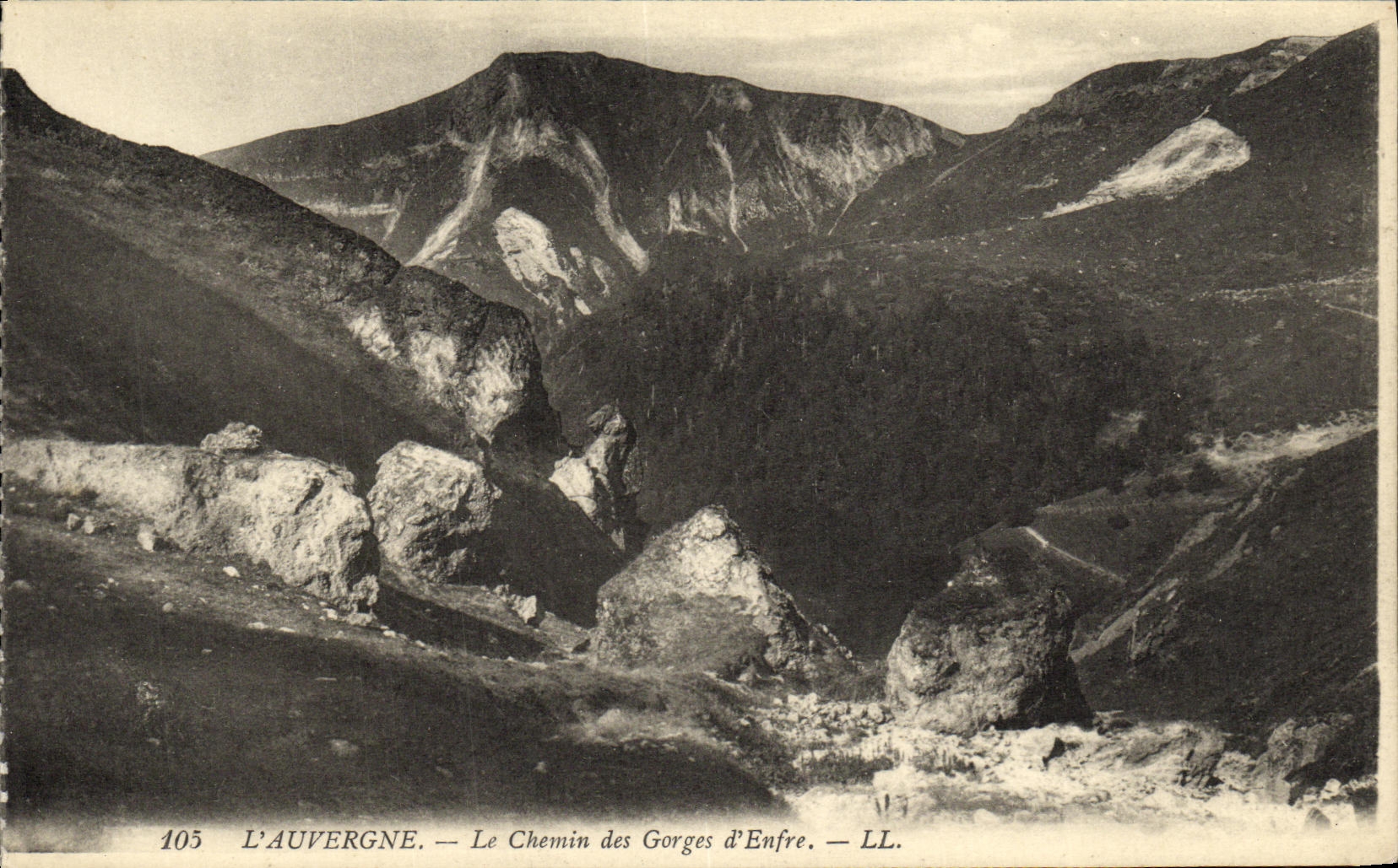 VINTAGE POSTCARD L Auvergne the Way Of the Falls D Enfre