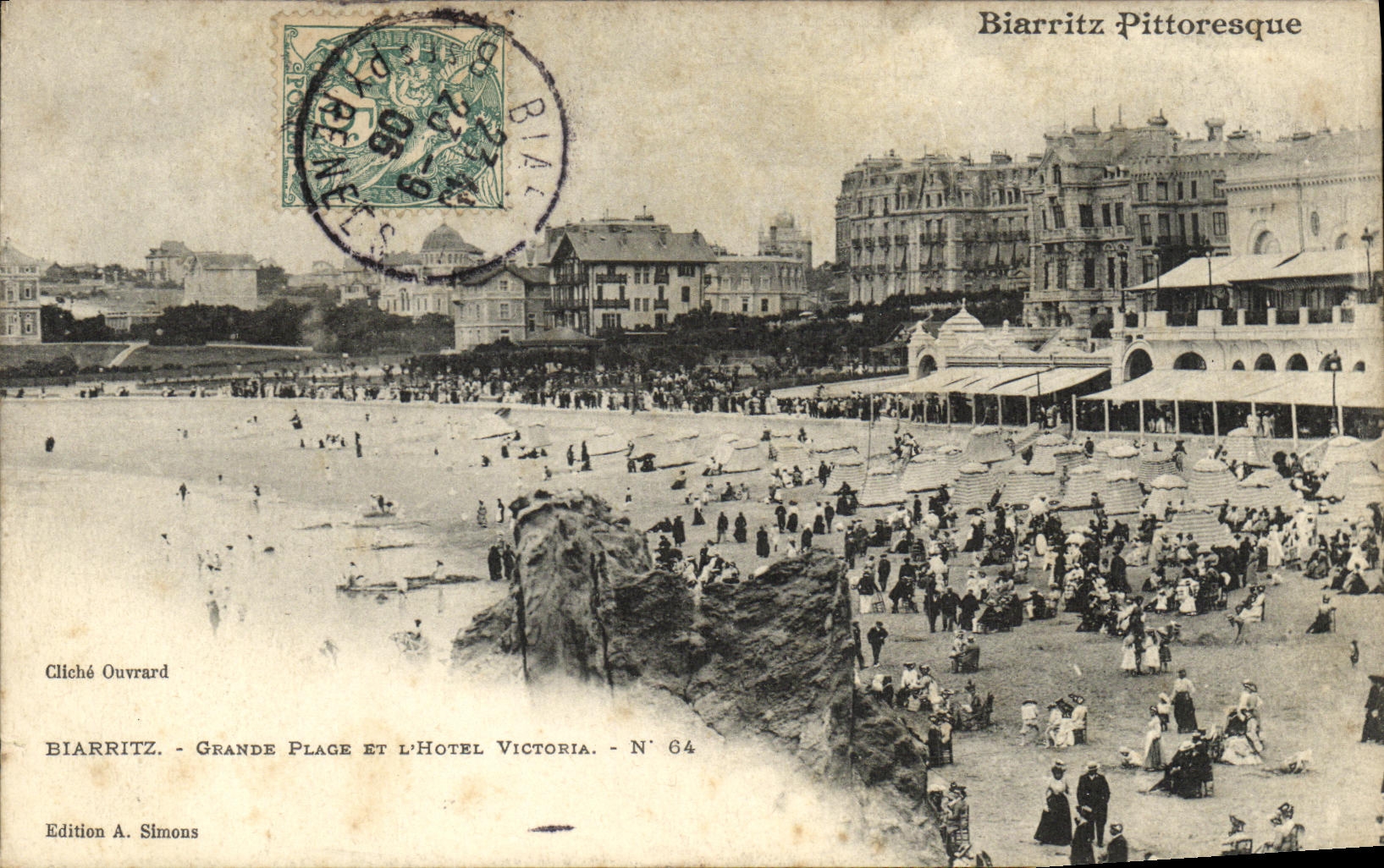 VINTAGE POSTCARD Picturesque Biarritz Main beach and L Victoria hotel