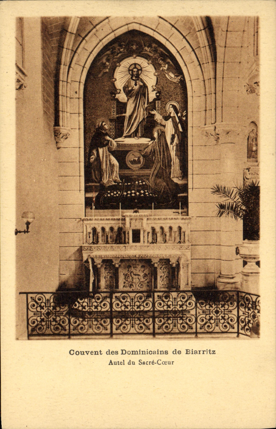 CPA Couvent Des Dominiations de Biarritz Autel De Sacre Coeur 