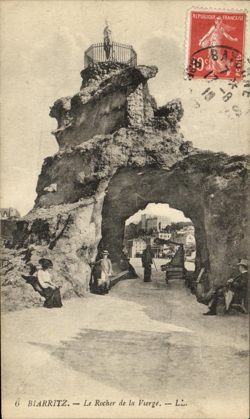 CPA Biarritz Le Rocher De La Vierge 